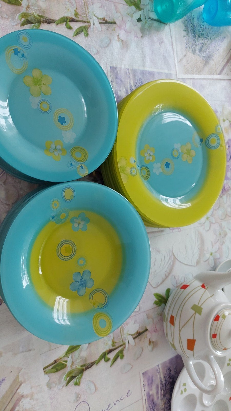 Serviesset: Blauw (12 pers.) & Wit (6 pers.), Huis en Inrichting, Keuken | Servies, Ophalen, Zo goed als nieuw, Porselein