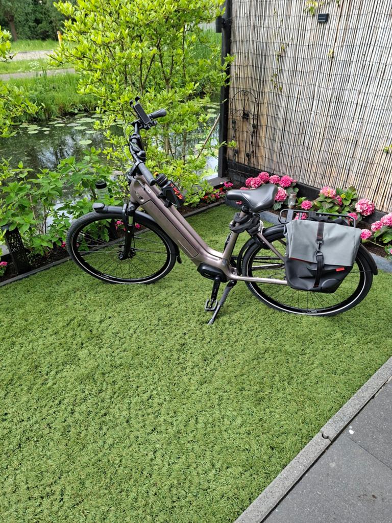 Te koop aangeboden Stella Vicenza 2 jaar oud in absolute nie, Zo goed als nieuw, 51 tot 55 cm, 50 km per accu of meer, Ophalen