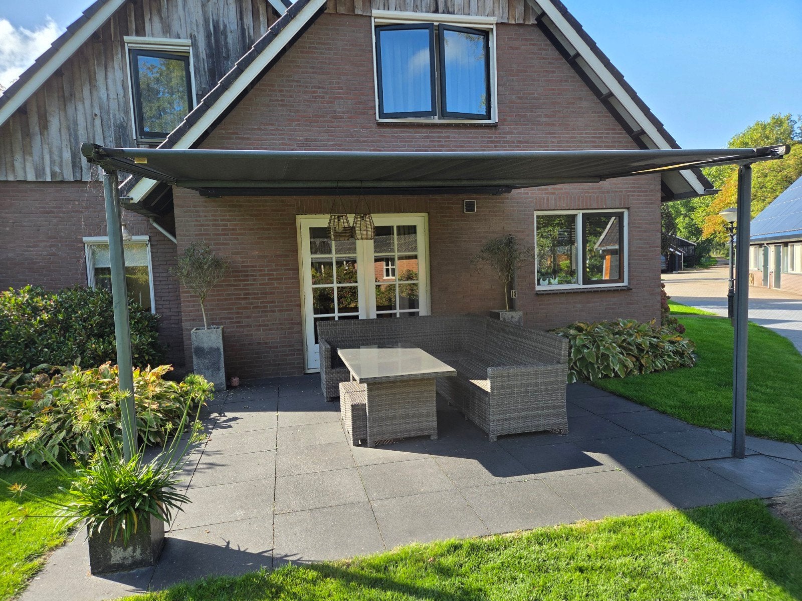 Foto 5 van te koop elektrische zonnescherm.