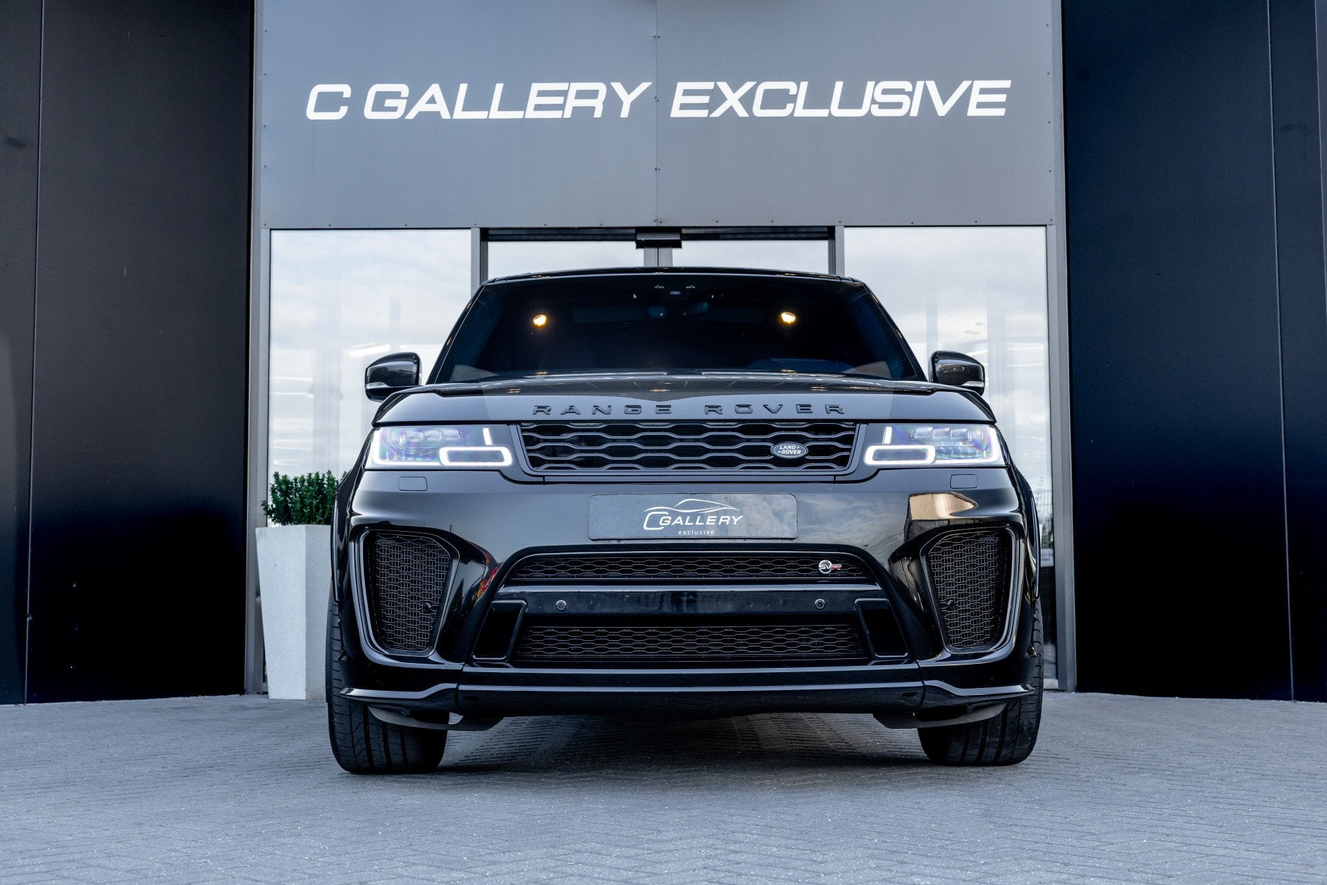 Land Rover Range Rover Sport 5.0 V8 SC SVR - Panorama | Carb, Automaat, 3000 kg, Zwart, Vierwielaandrijving