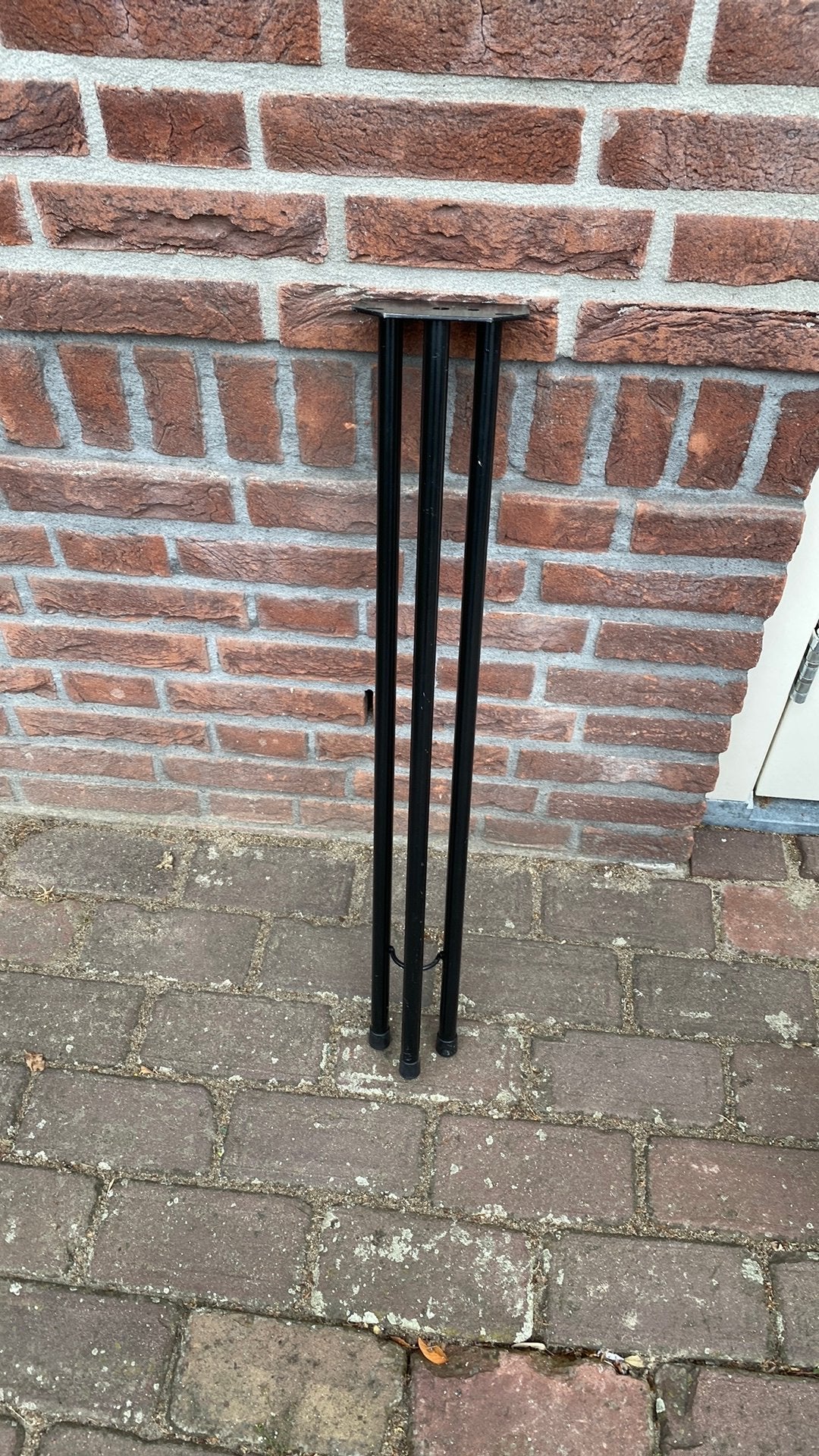 Zwarte metalen tafelpoot, 72 cm hoog, Huis en Inrichting, Tafelonderdelen, Ophalen, Tafelpoot, Minder dan 50 cm, Gebruikt
