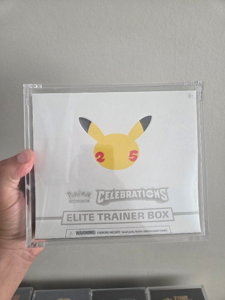 Celebrations 25th etb elite trainer box, Hobby en Vrije tijd, Verzamelkaartspellen | Pokémon, Ophalen of Verzenden, Nieuw