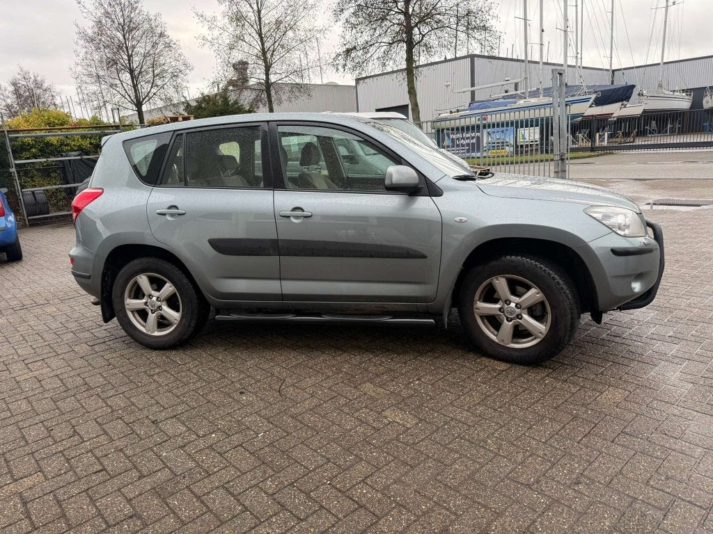 Toyota RAV4 2006-2010 Sidebars 70 mm met steps zwart, Niet ingevuld, Niet ingevuld, Niet ingevuld