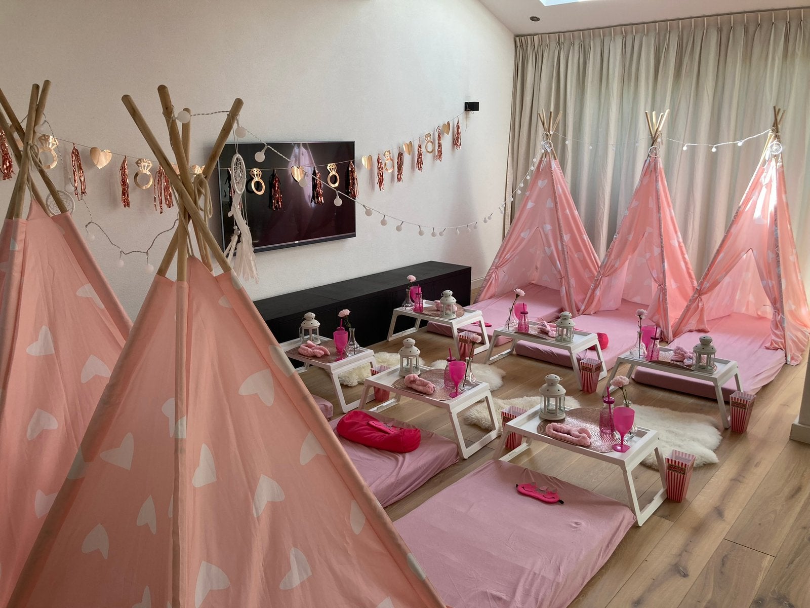 Tipi slaapfeest /huur /kinderfeestje /sleepover /tipiparty, Schmink- of Themafeestjes