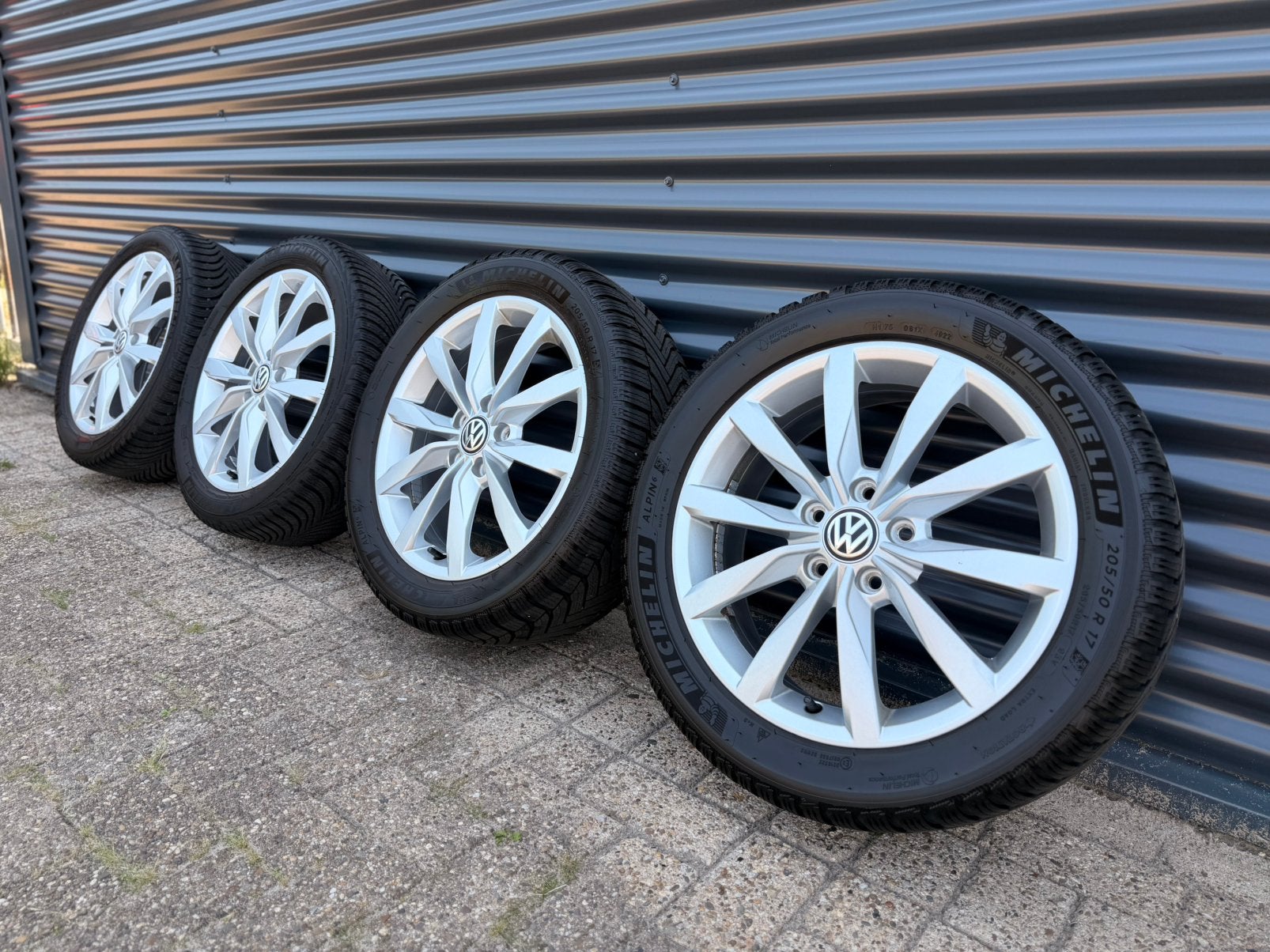 OEM VW Dijon 17 inch 5x112 Golf Sportsvan Plus Caddy 7 7.5, Auto-onderdelen, Banden en Velgen, Ophalen, Gebruikt, Banden en Velgen