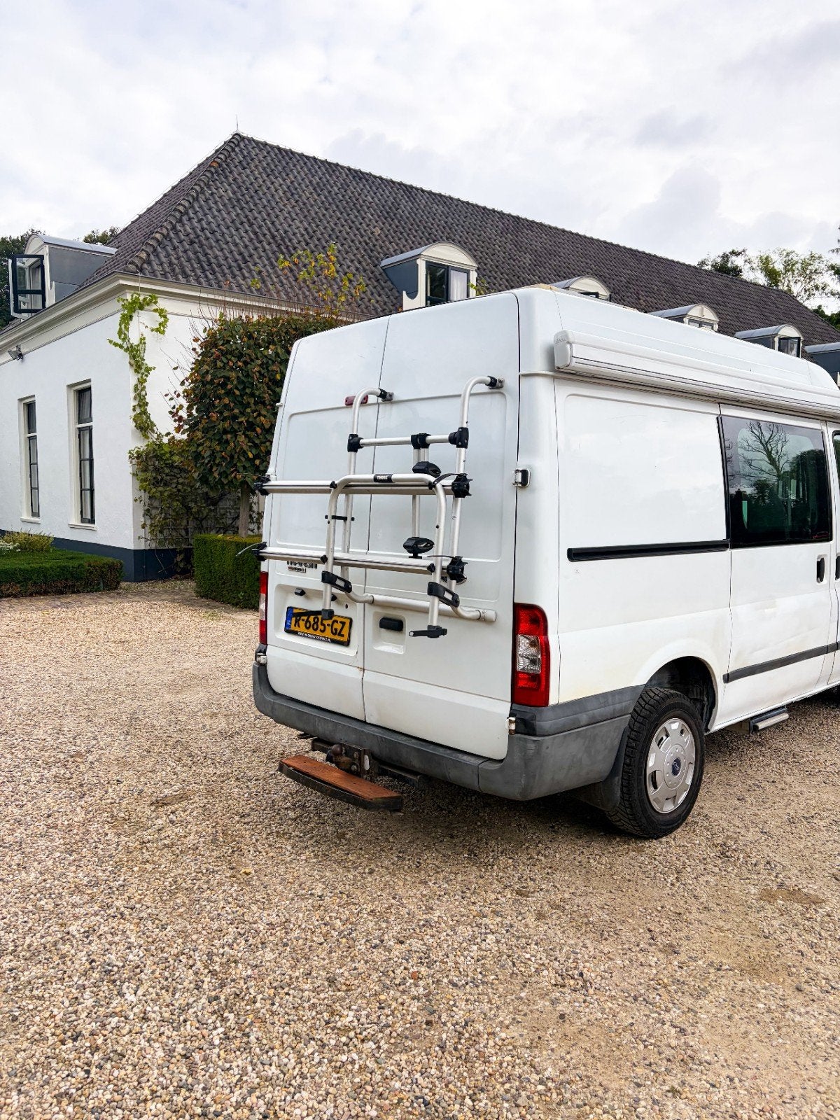 Foto 5 van Ford Transit 2-persoons camper | Zonnepanelen & luifel