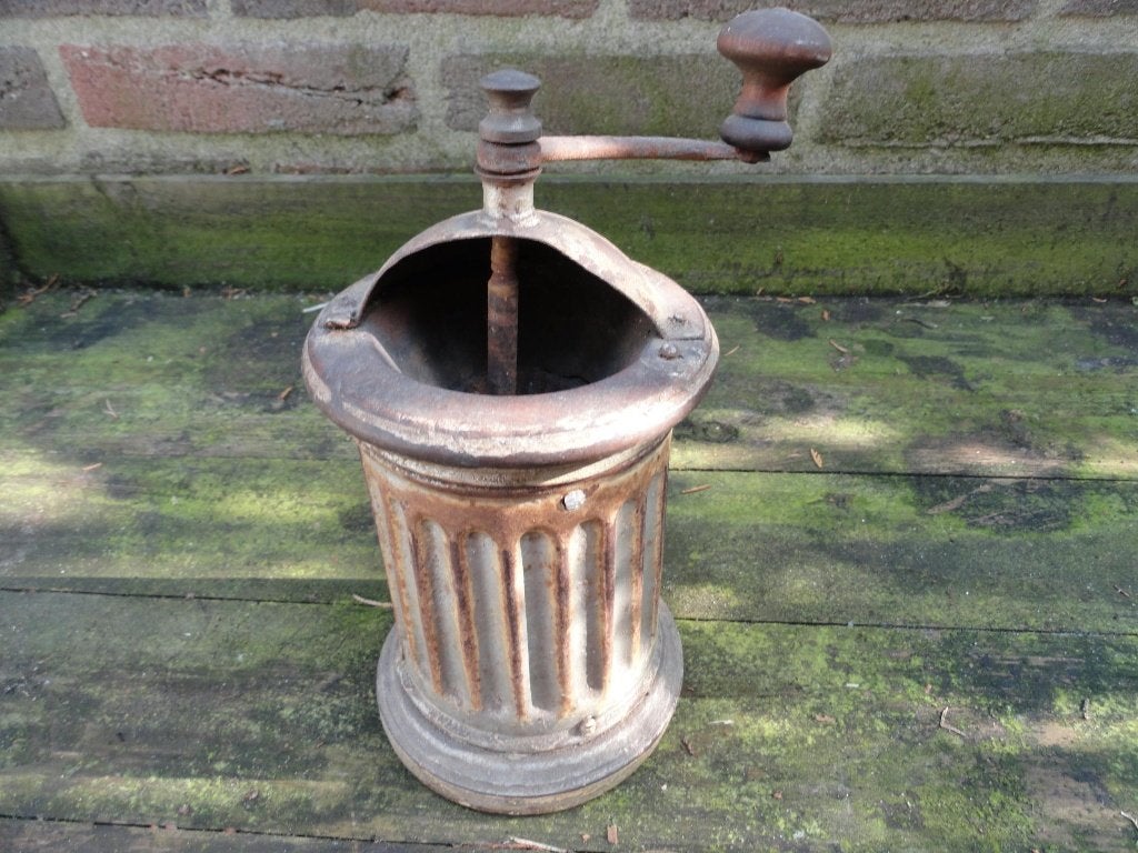 vintage koffiemolen, Antiek en Kunst, Antiek | Keukenbenodigdheden, Ophalen of Verzenden