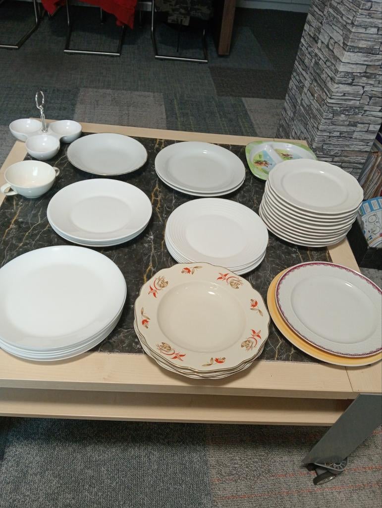 Diverse gebruikte borden en schalen, Huis en Inrichting, Keuken | Servies, Ophalen, Gebruikt, Keramiek, Bord(en)