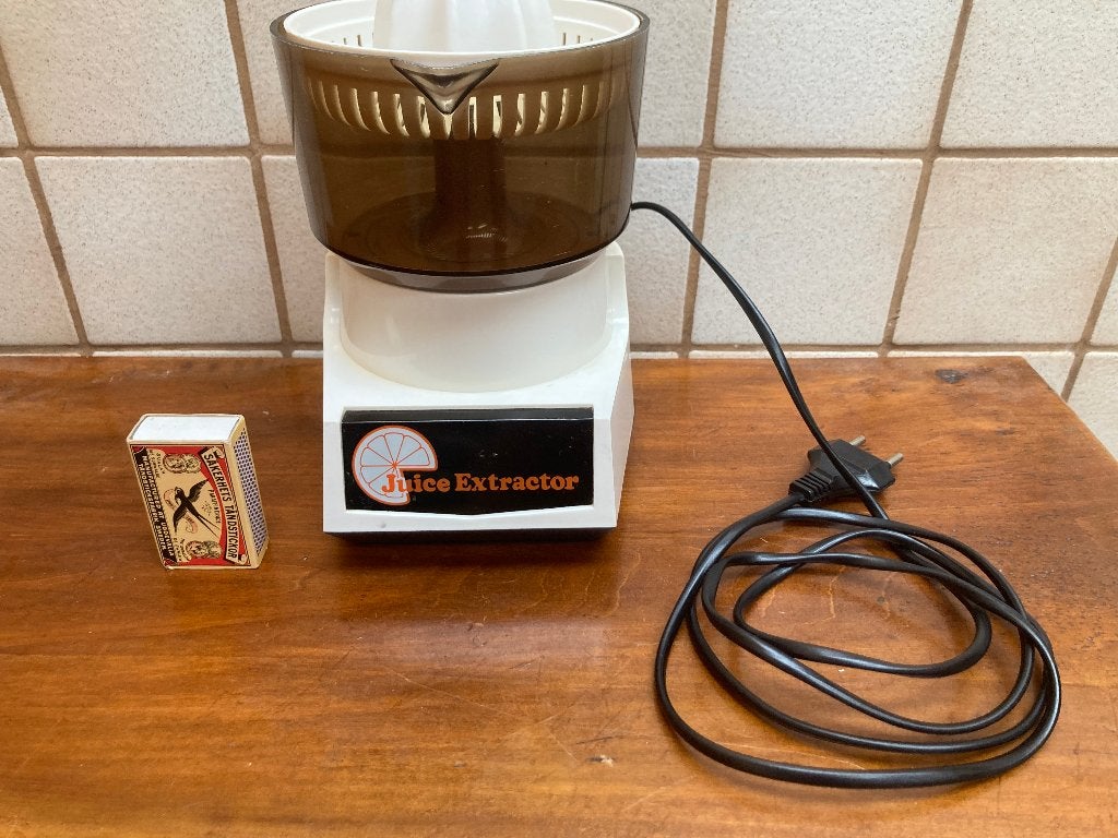 Seventies kleine citruspers Juice Extractor oa op batterijen, Ophalen of Verzenden, Zo goed als nieuw, Elektrisch, Citruspers