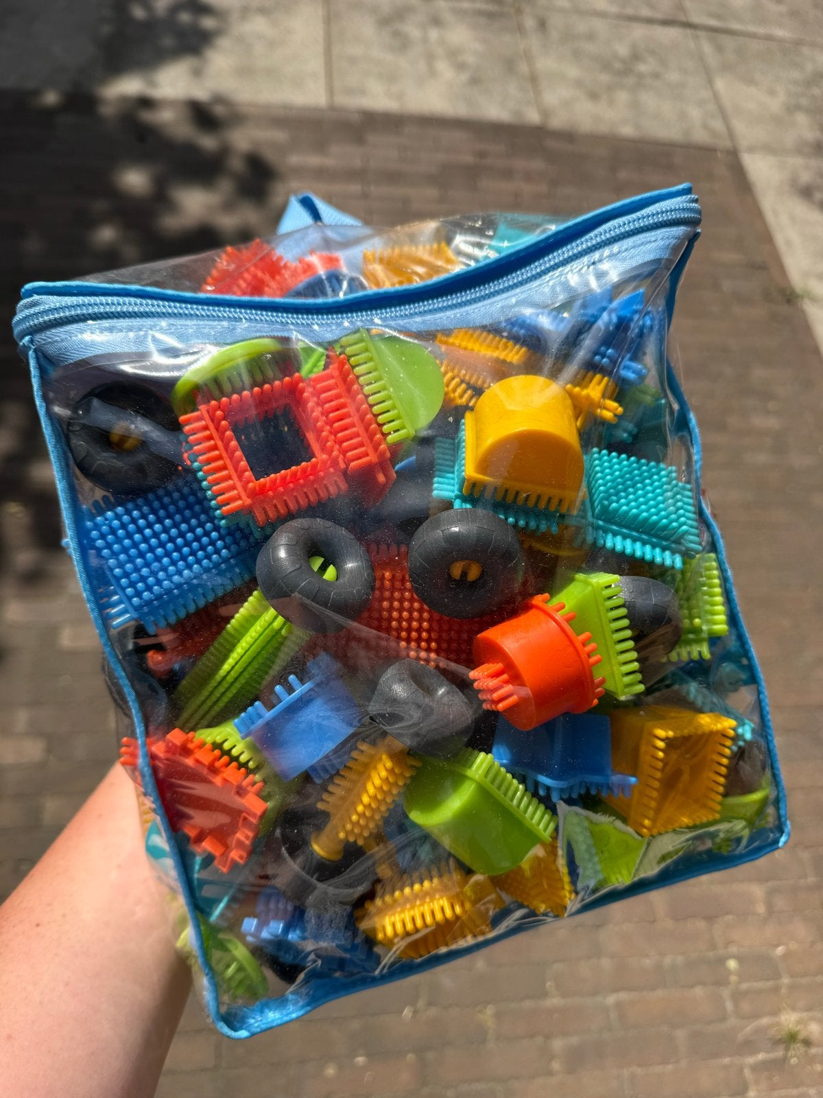 Grote zak met kleurrijke bouwblokken / stekelblokken, Ophalen, Gebruikt, Overige merken