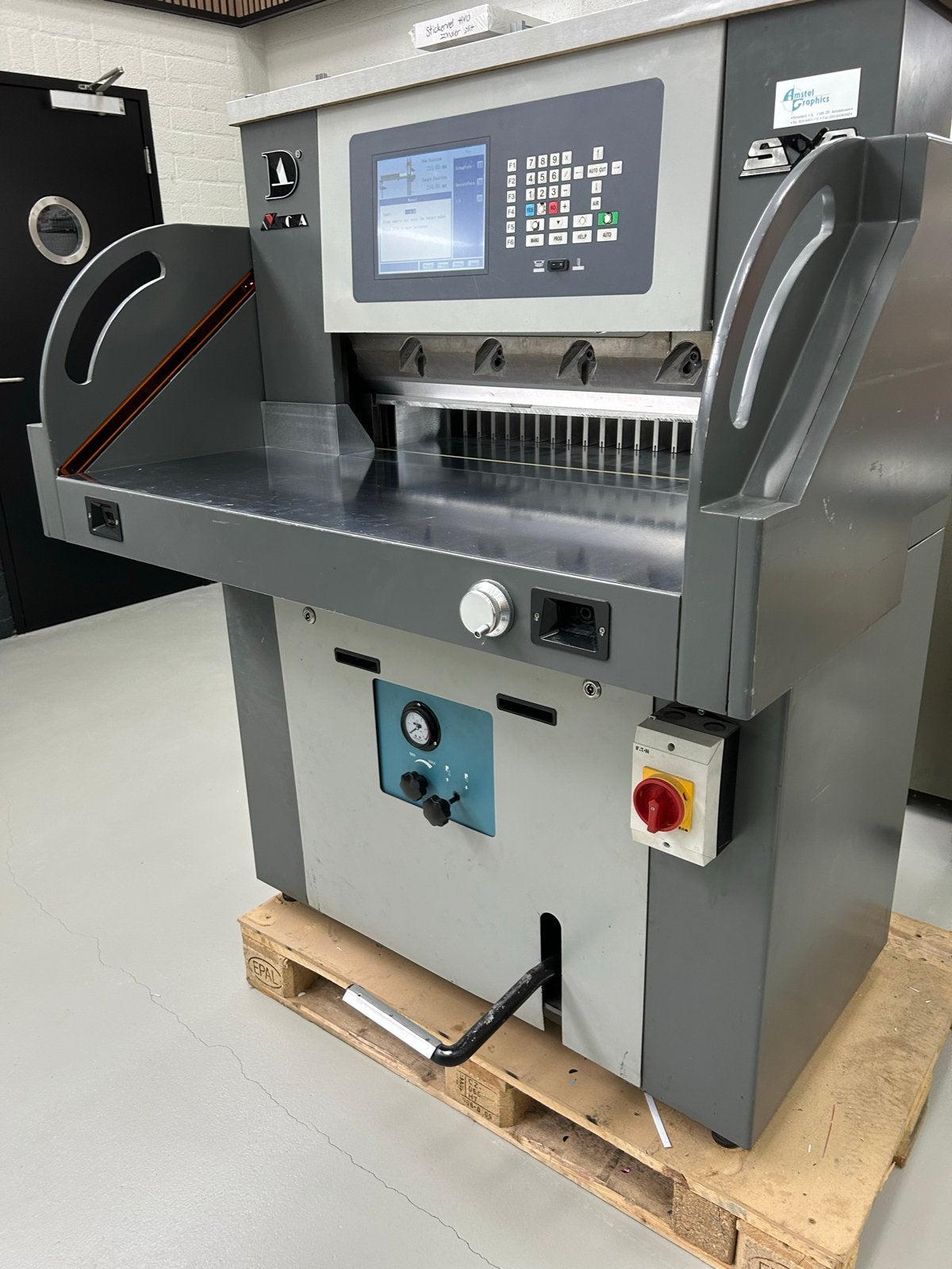 Papier snijmachine Yangda 670mm snijbreedte, Ophalen