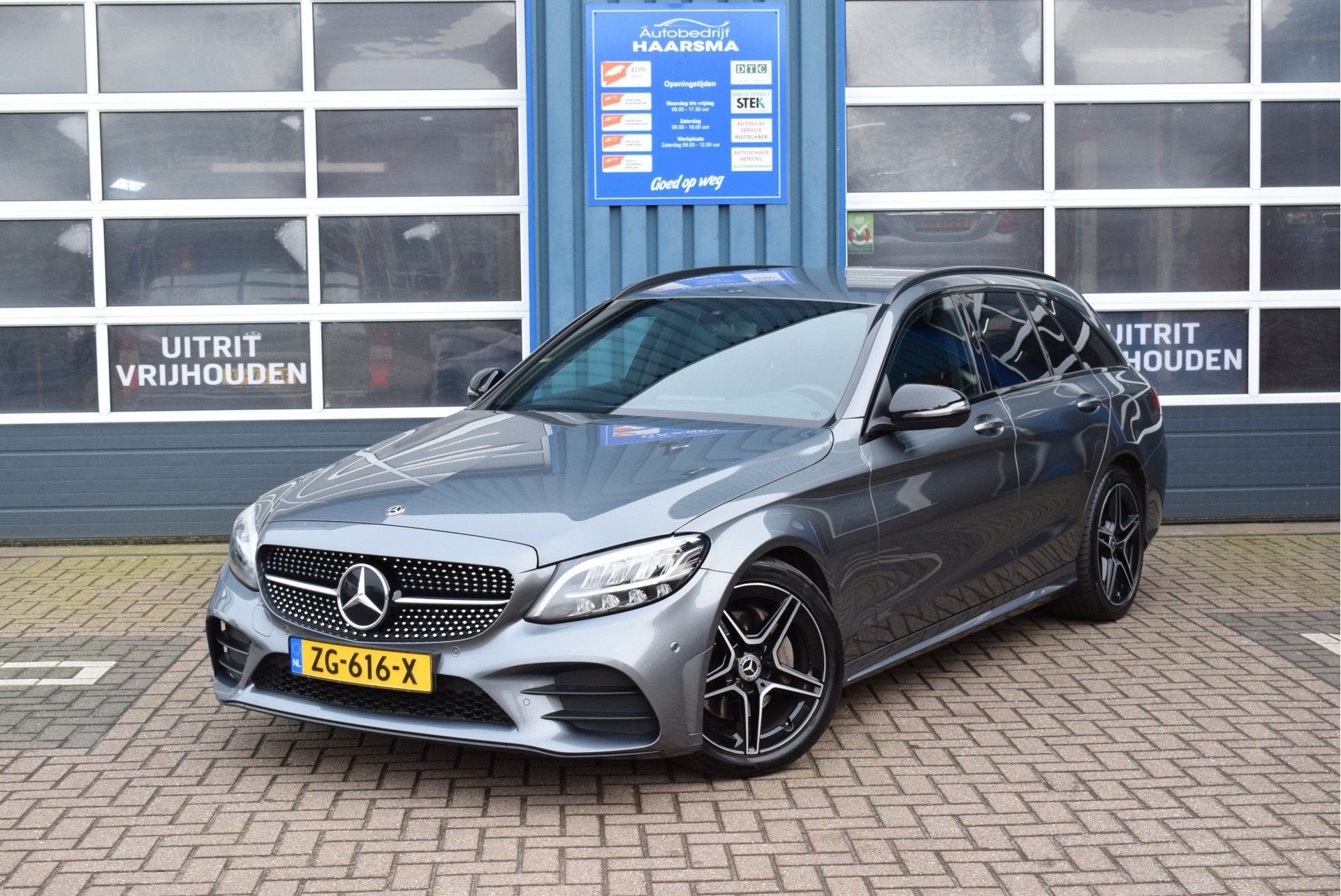 Mercedes-Benz C-Klasse Estate 200 Business Solution AMG Nigh, Auto's, Dealer onderhouden, 4 cilinders, 1465 kg, Origineel Nederlands