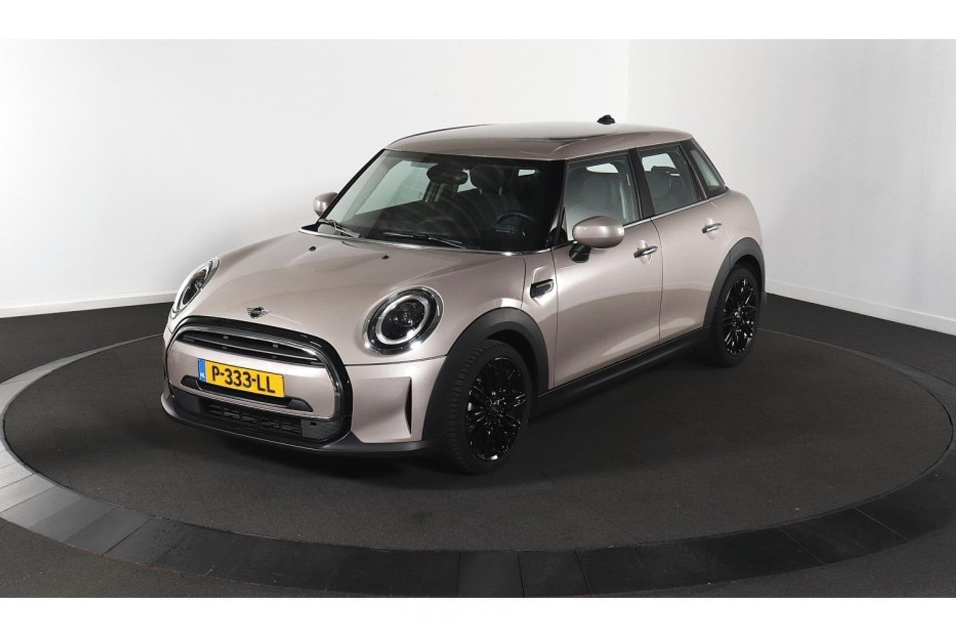 MINI One 1.5 Business Edition (bj 2022), Auto's, Gebruikt, Bedrijf, Handgeschakeld, 3 cilinders