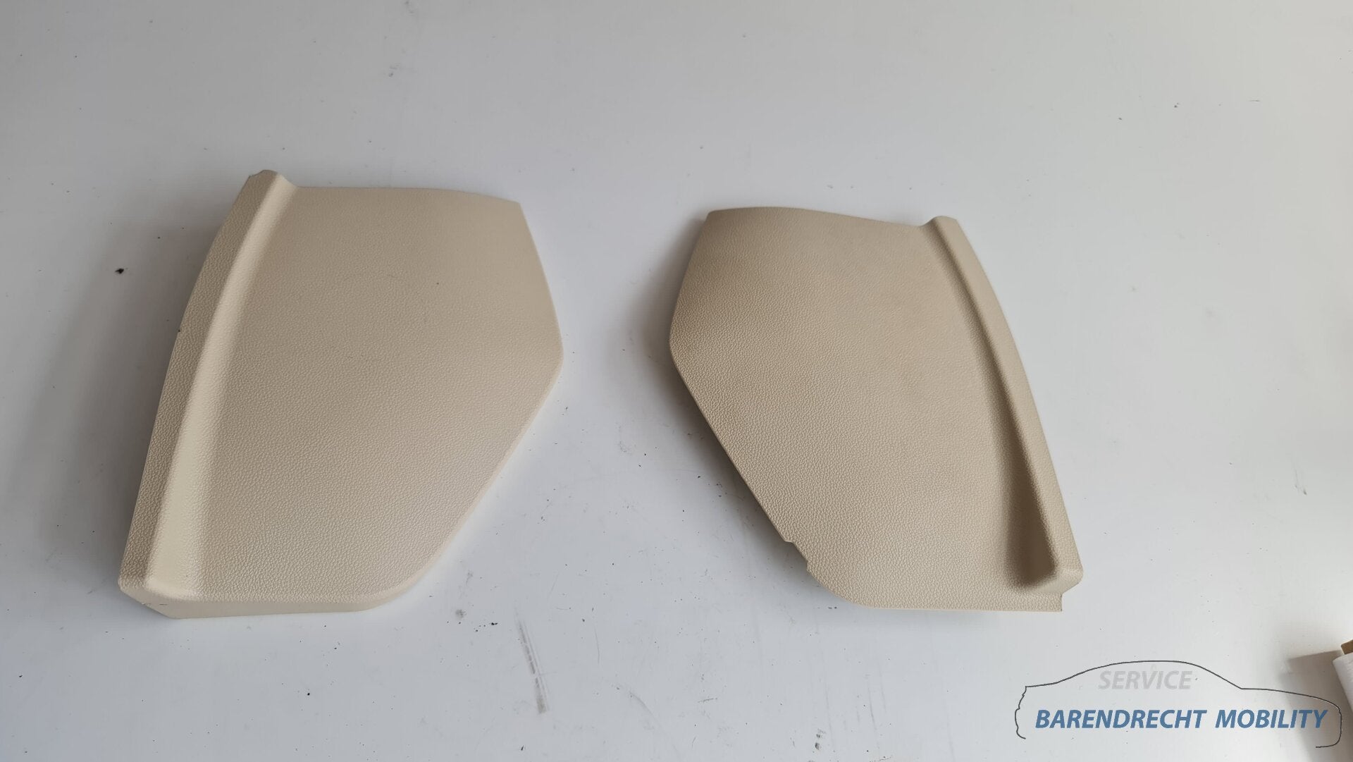 Afdekkap L+R W209 CLK Mercedes A2096800423 RHD origineel geb, Auto-onderdelen, Dashboard en Schakelaars, Gebruikt, Mercedes-Benz AG