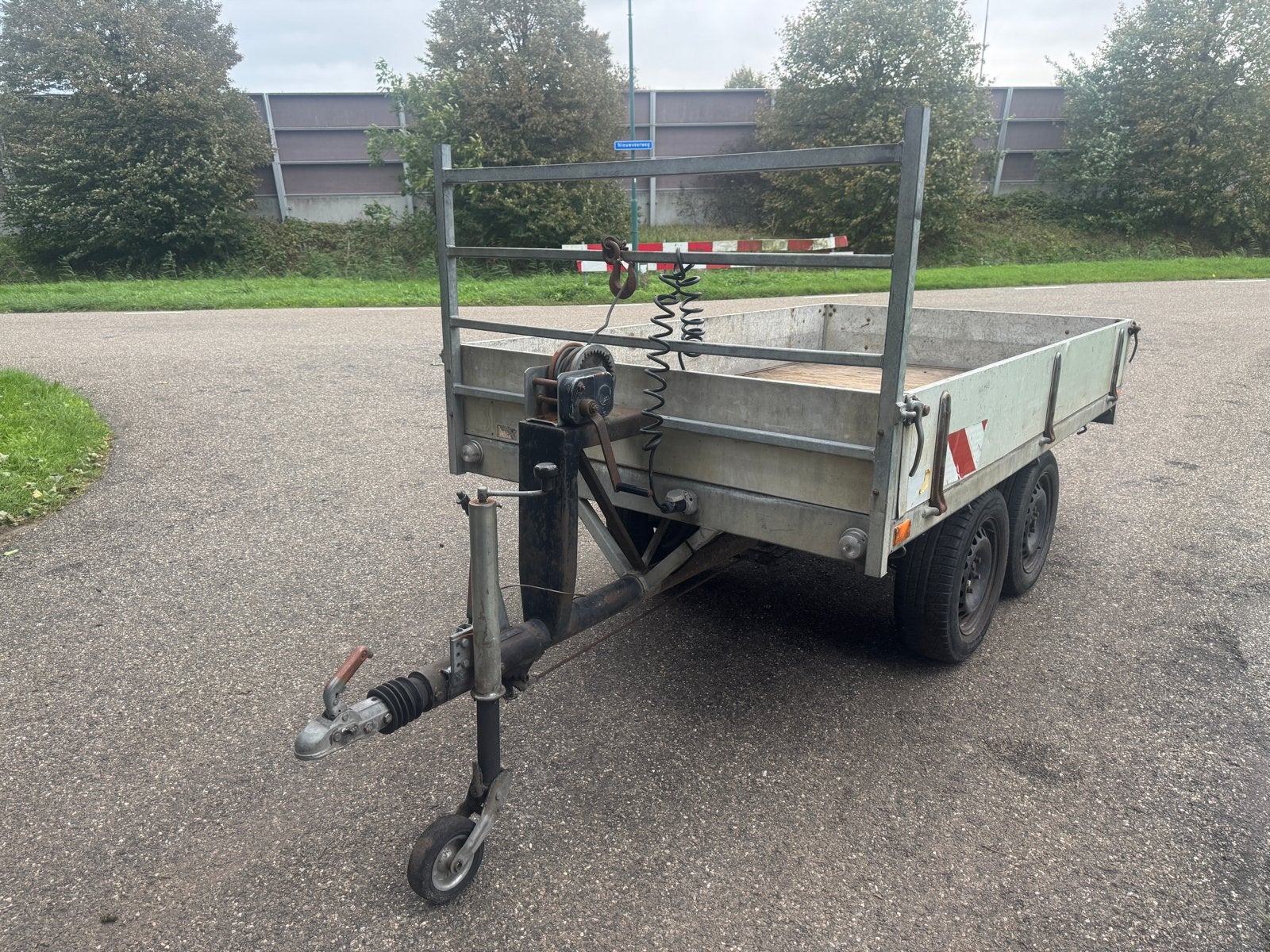 Geremde Plateawagen 3000kg met lier Aanhanger/ Aanhangwagen, Ophalen, Gebruikt