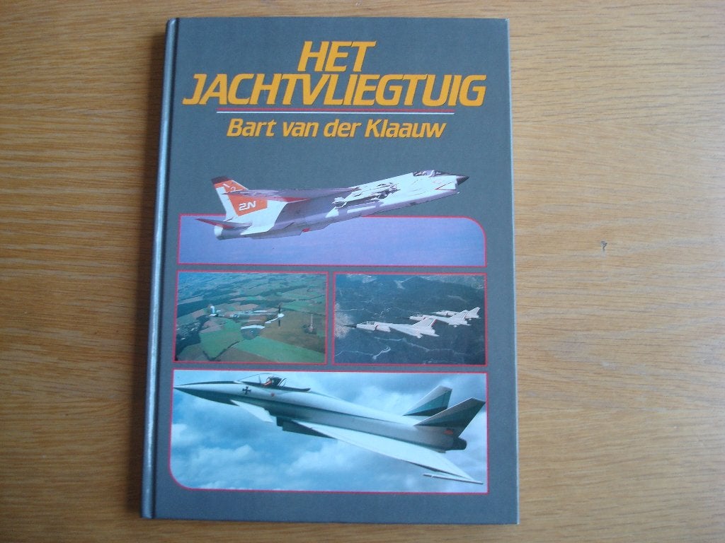 Boek Het jachtvliegtuig luchtvaart, Verzamelen, Ophalen of Verzenden, Zo goed als nieuw, Boek of Tijdschrift