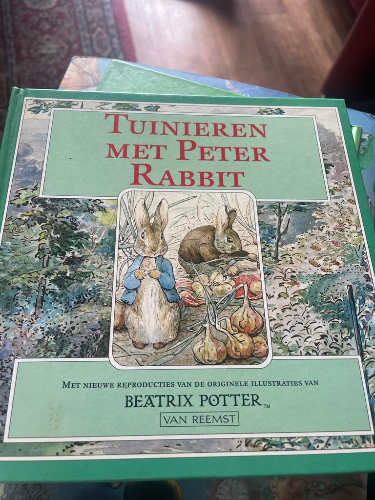 Tuinieren met Peter Rabbit - Beatrix Potter, Ophalen of Verzenden, Gelezen, Tuinieren en Tuinplanten