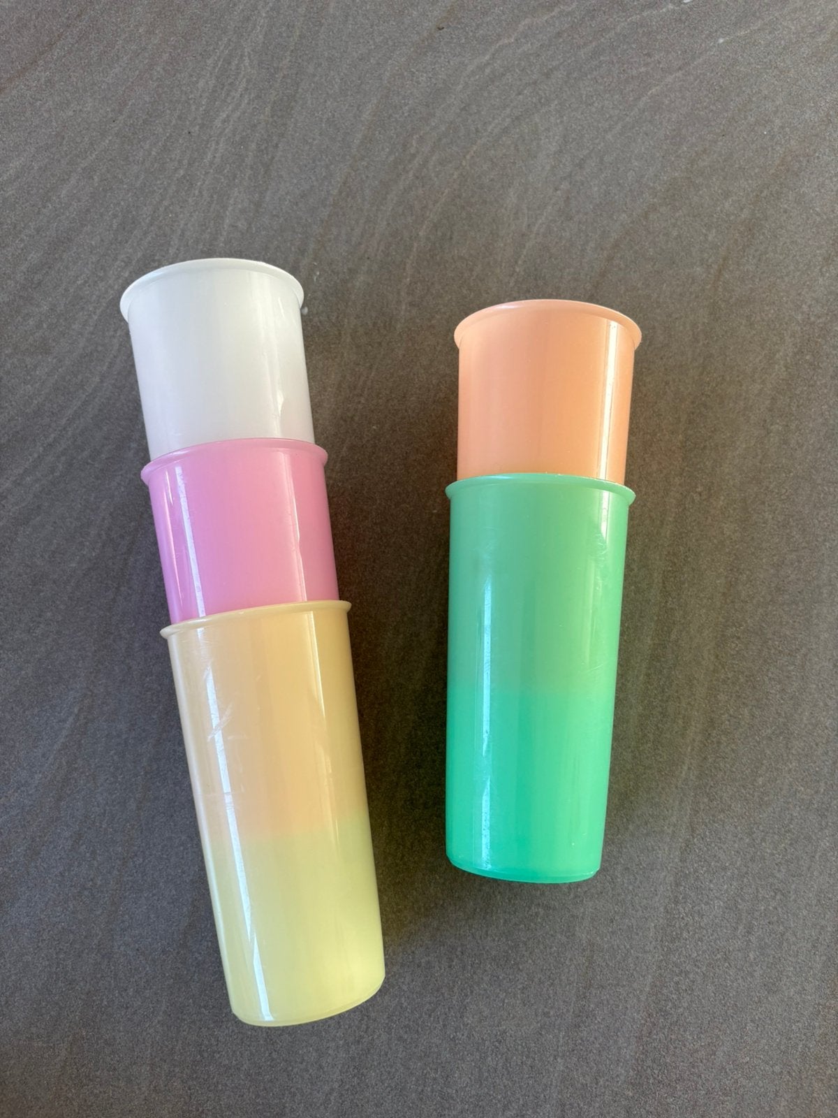 Leuke gekleurde tupperware glazen, Huis en Inrichting, Keuken | Tupperware, Ophalen of Verzenden, Zo goed als nieuw