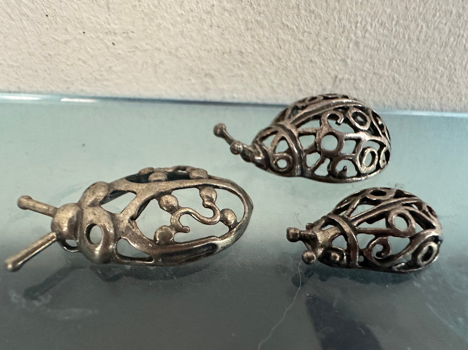 Verzilverd miniatuur beeldjes Kevers opengewerkt, Ophalen of Verzenden, Gebruikt