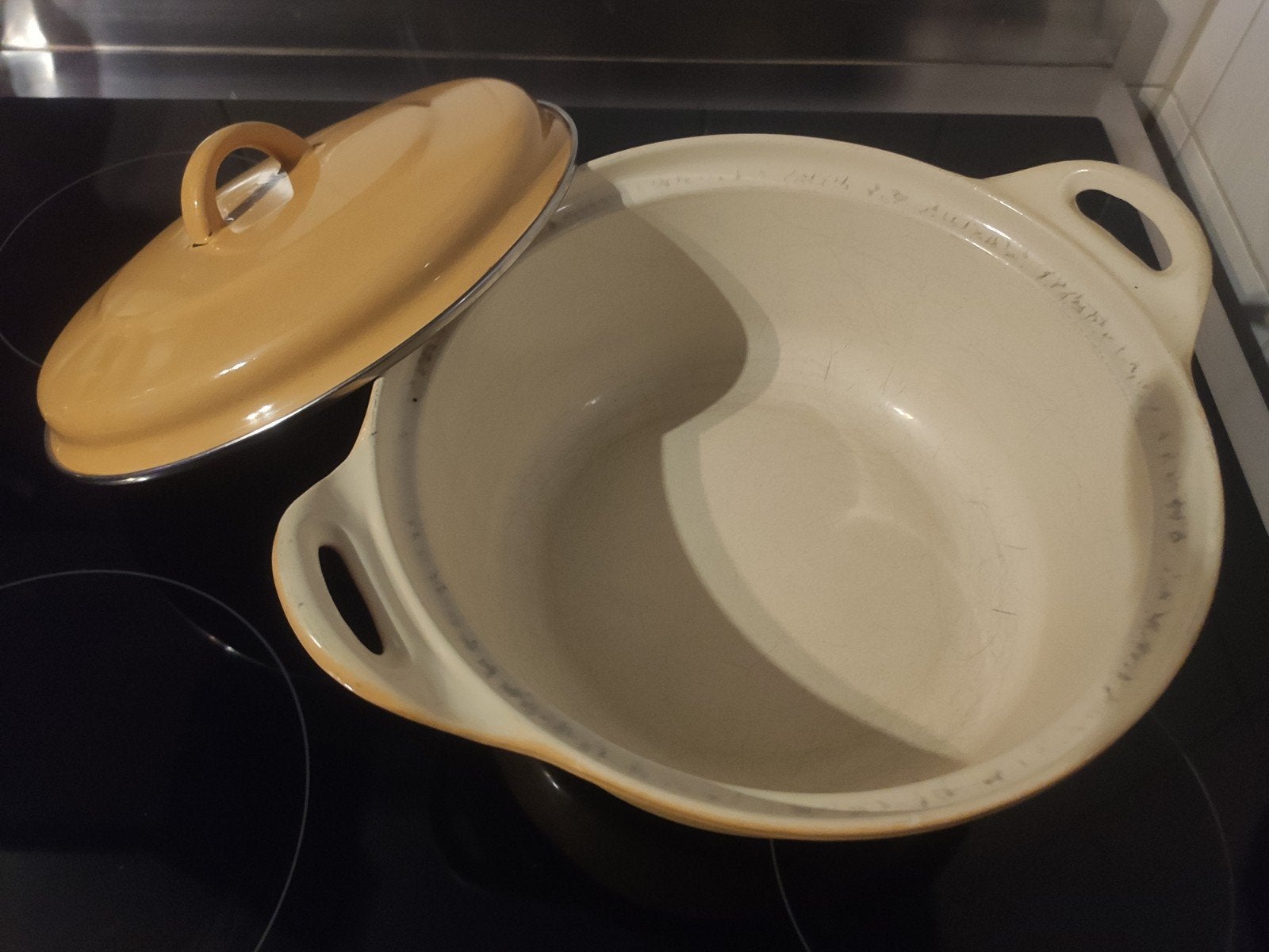 Vintage gietijzeren braadpan 24 cm – Made in France, Ophalen of Verzenden, Gebruikt, Gietijzer, Braadpan