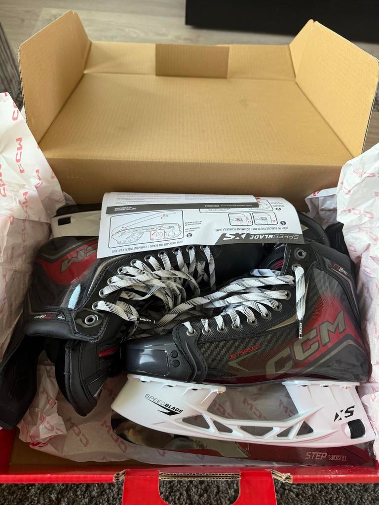 Nieuwe CCM FT8 PRO ijshockeyschaatsen maat 10.5, Ophalen of Verzenden, Nieuw, IJshockeyschaatsen, Overige merken