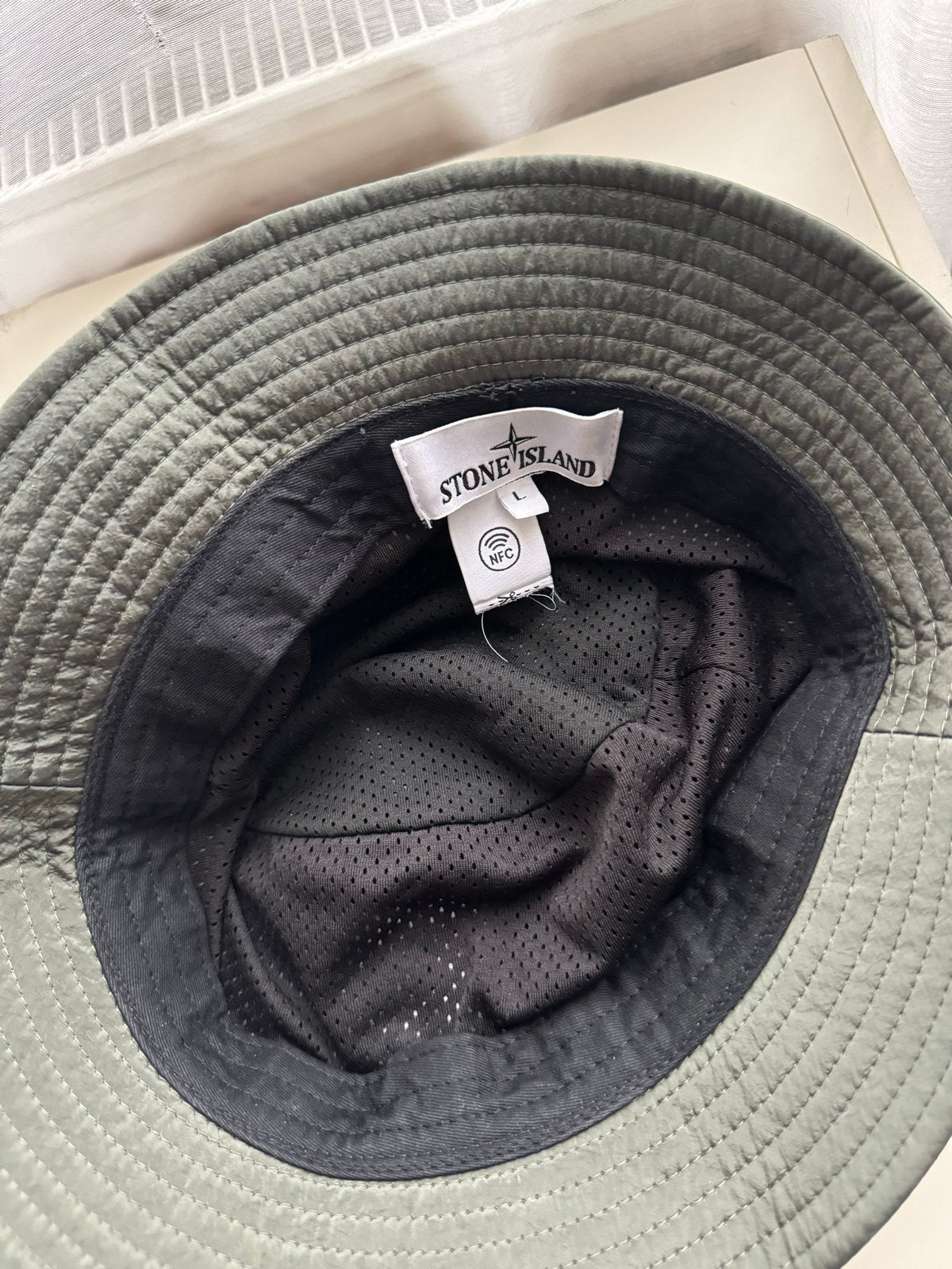 Stone Island Bucket Hat - Zo goed als nieuw, Kleding | Heren, Ophalen of Verzenden, Zo goed als nieuw, Hoed