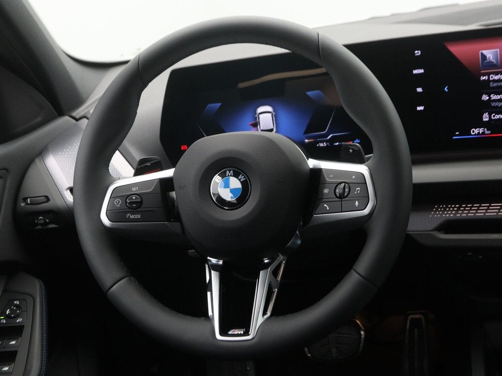 BMW 1 Serie 120 M Sport (bj 2026, automaat), Auto's, BMW, 156 pk, Met garantie (alle), Wit, Origineel Nederlands