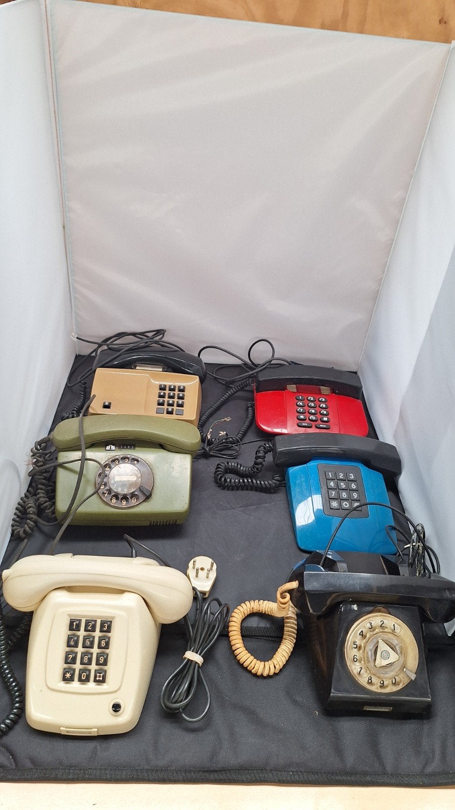 Vintage telefoons met draaischijf en druktoetsen, Gebruikt, Onbekend, Met draaischijf, Ophalen of Verzenden