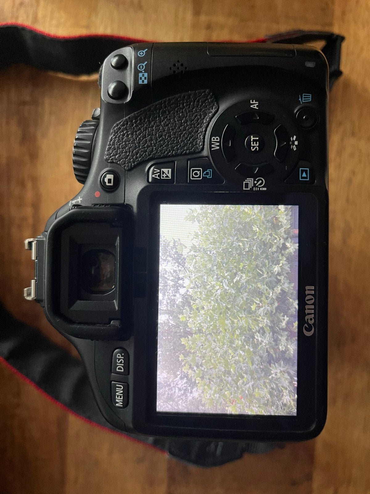 Canon EOS 550D Spiegelreflexcamera met 2 lenzen, Gebruikt, Spiegelreflex, Canon, Accu