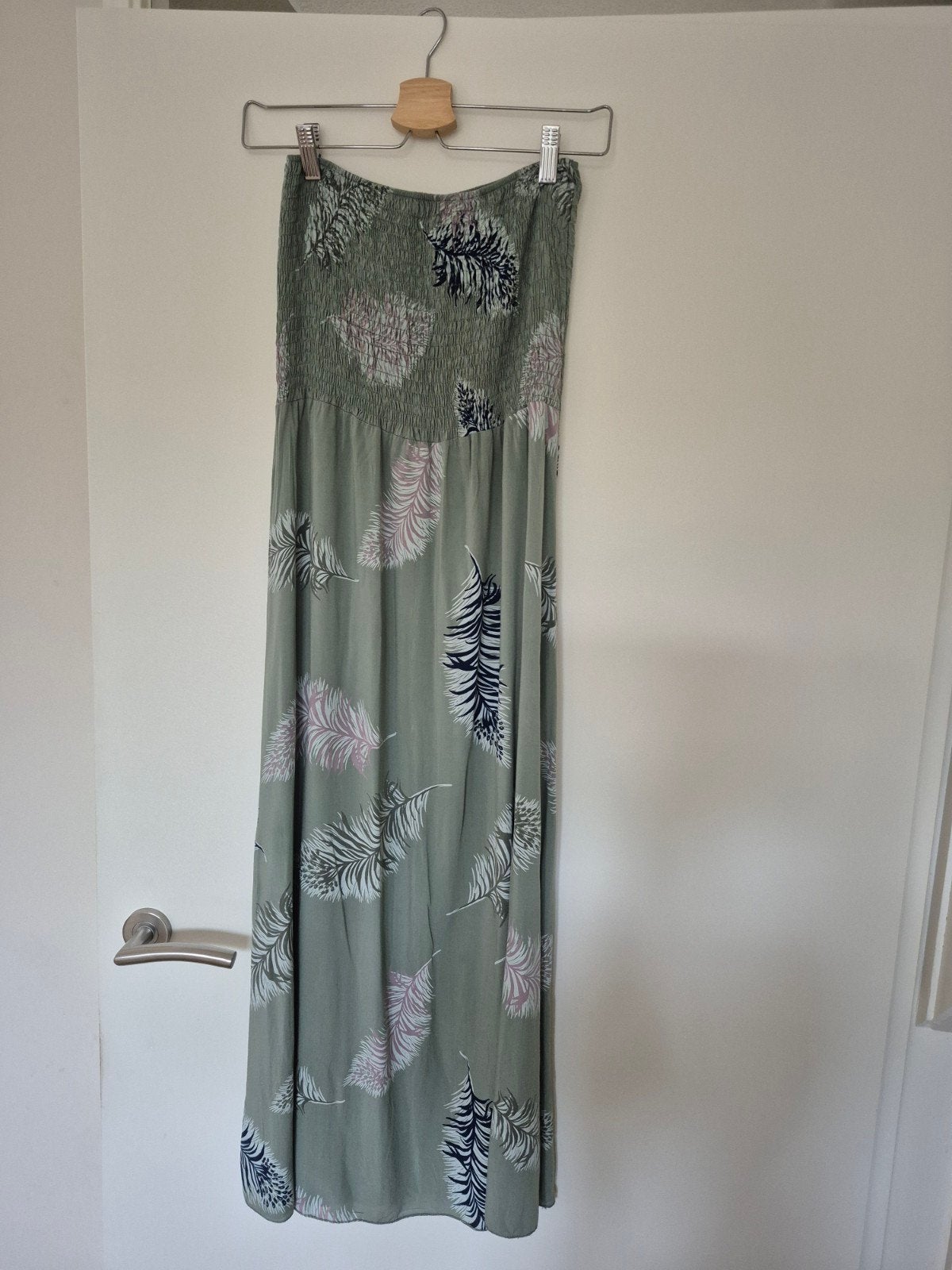 Hoiys Maxi Jurk met Bladprint - Maat L, Kleding | Dames, Jurken, Ophalen, Maat 42/44 (L), Zo goed als nieuw, Hoiys