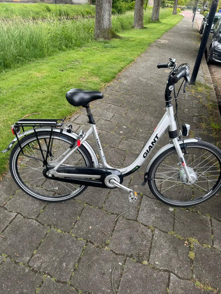 Giant damesfiets 26 inch, Fietsen en Brommers, Fietsen | Dames | Damesfietsen, Ophalen, Velgrem, Giant, Zo goed als nieuw