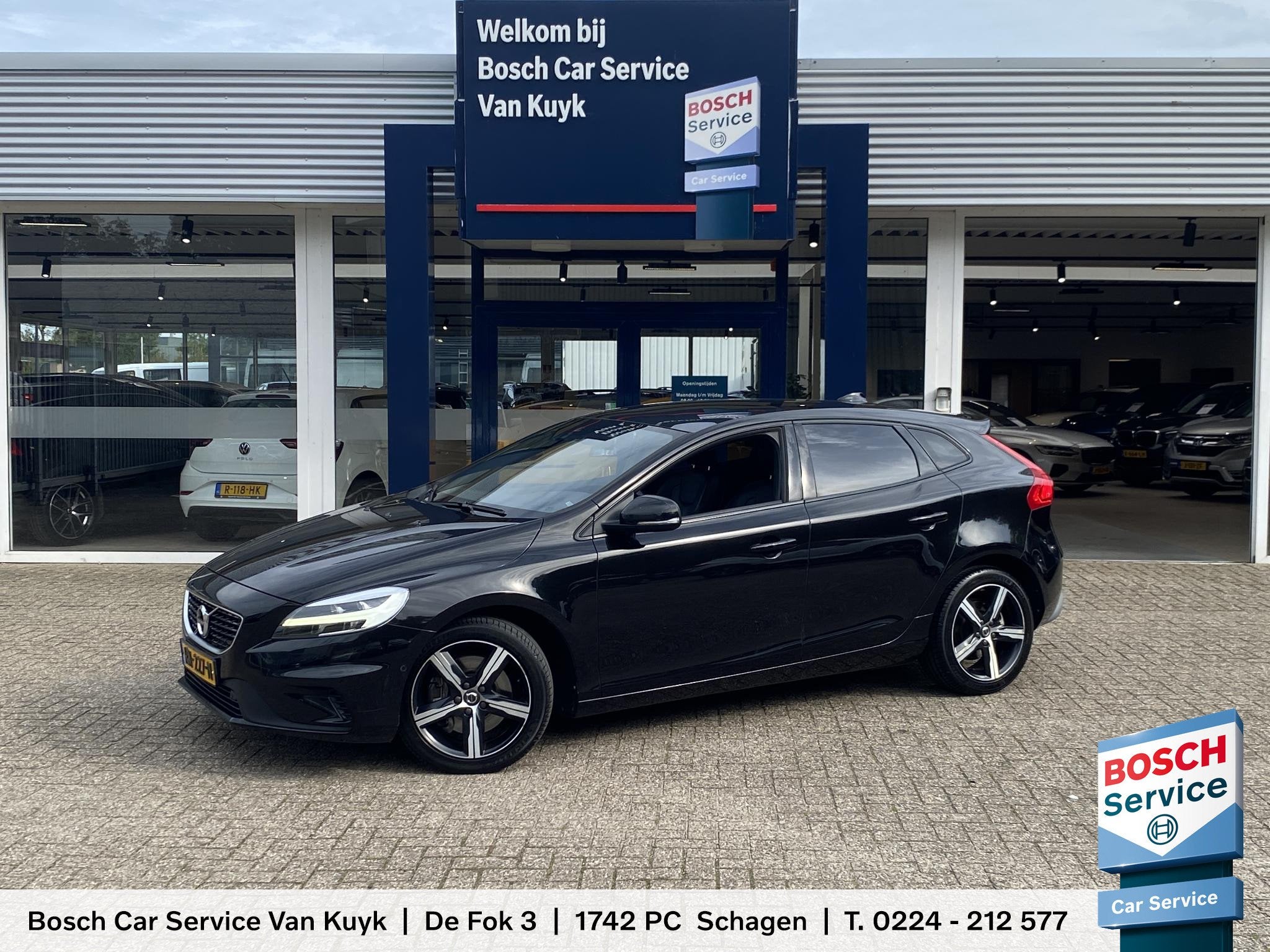 Volvo V40 2.0 T4 Business Sport / NL-Auto / Vol-Leder / Pano