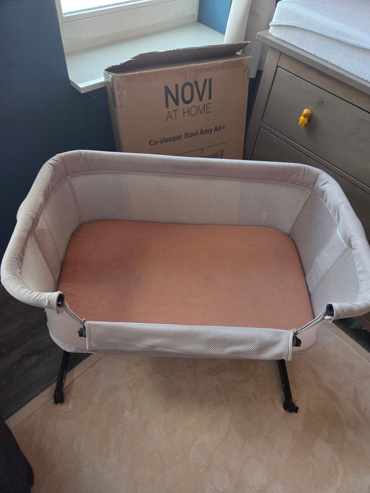 Co-Sleeper Novi Amy Air+ Sand Melange, Ophalen, Zo goed als nieuw, Wieg