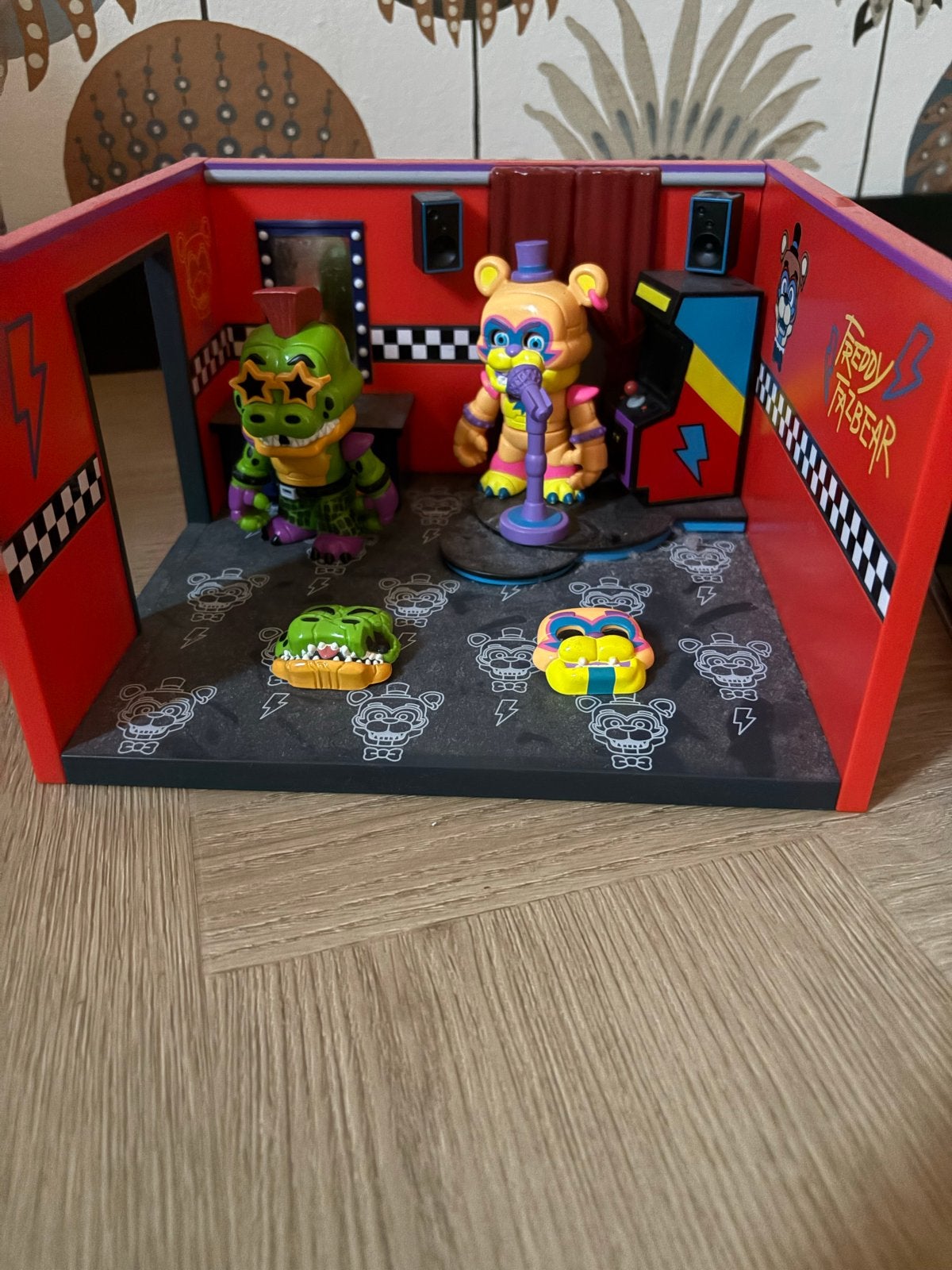 FNAF Poppetjes met Huis - Five Nights at Freddy's Speelset, Ophalen, Gebruikt, Jongen of Meisje