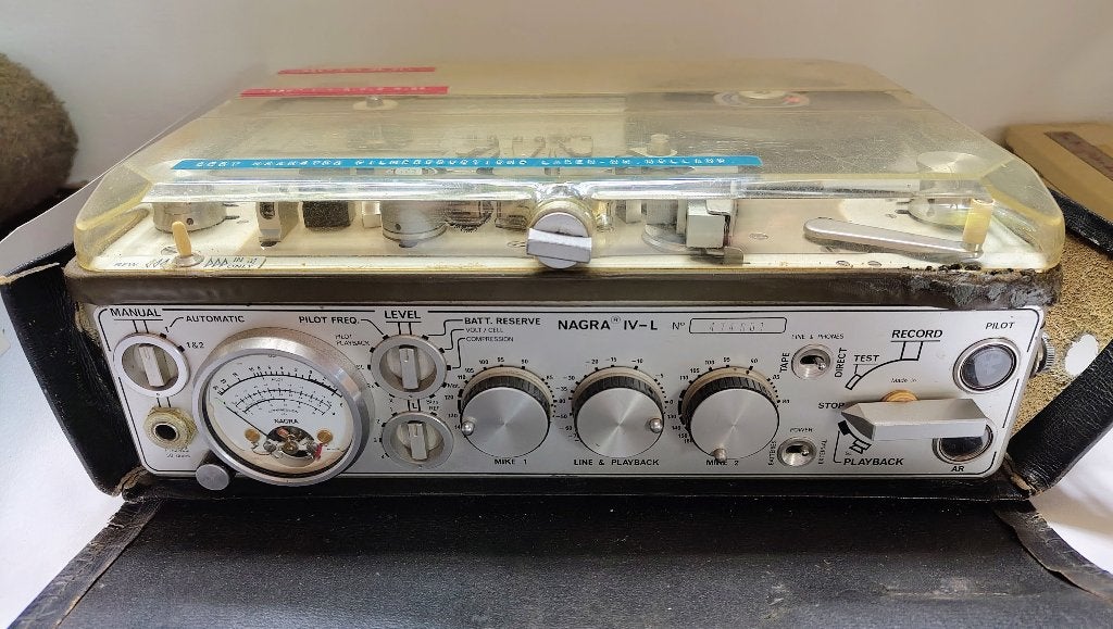 Unieke Nagra 4L van Bert Haanstra+ 4 Sennheiser mics +toebeh, Ophalen, Bandrecorder, Met stofkap