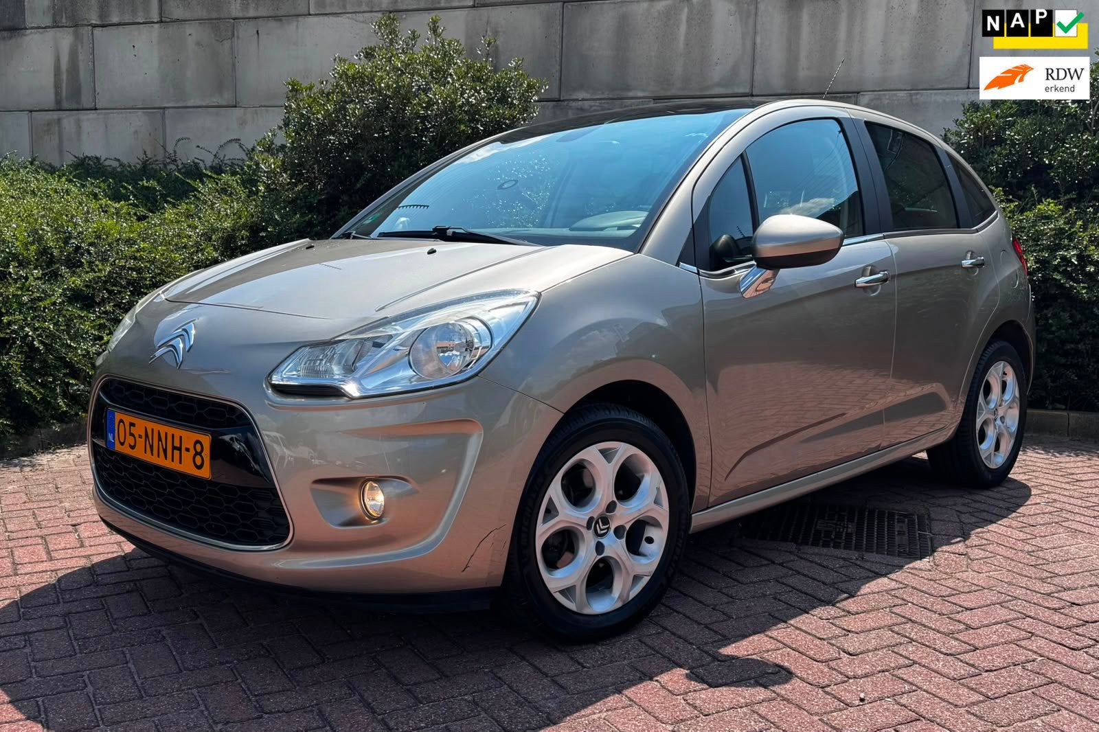 Citroen C3 1.6 VTi Exclusive/VOLAUTOMAATISCH/RIJKAAR/2DE EIG, Euro 5, Stof, Gebruikt, 4 cilinders
