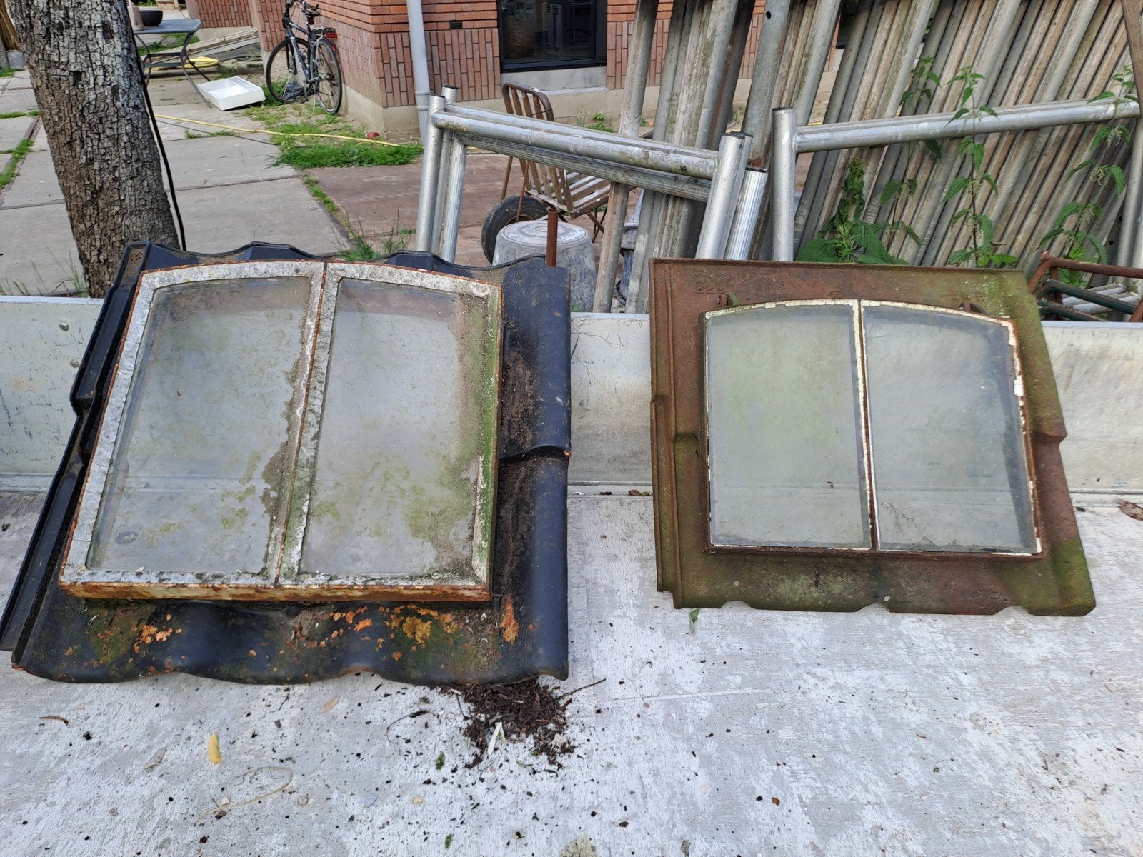 Antieke ijzeren dakramen vintage, Doe-het-zelf en Verbouw, Glas en Ramen, Gebruikt, Minder dan 80 cm, Minder dan 80 cm, Ophalen of Verzenden