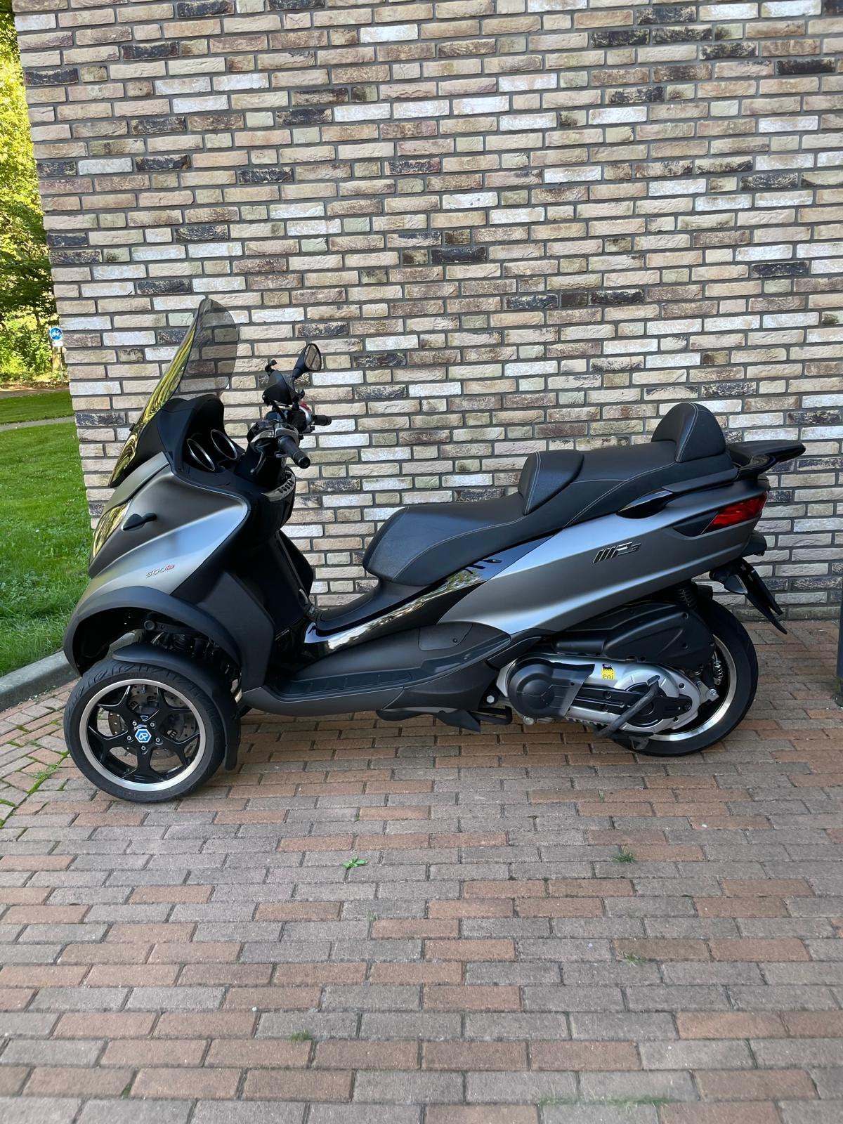 Mp 3 piagio 500, Motoren, Motoren | Piaggio, Particulier, Toermotor, 12 t/m 35 kW, 1 cilinder, ABS, Sportuitlaat, Traction Control