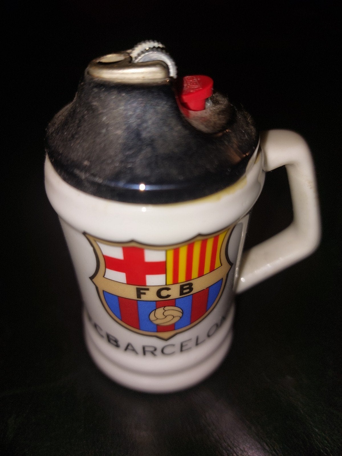 FC Barcelona Mini Bierpul Aansteker - Uniek Verzamelobject, Verzamelen, Ophalen of Verzenden, Gebruikt, Buitenlandse clubs, Overige typen