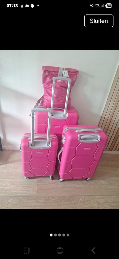 4 delige  koffer set van suitsuit, Ophalen of Verzenden, Hard kunststof, 70 cm of meer