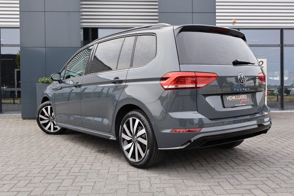 Volkswagen TOURAN 1.5 TSI DSG R-Line / 7 persoons/  Camera /, Auto's, Automaat, USB, 7 stoelen, Bedrijf