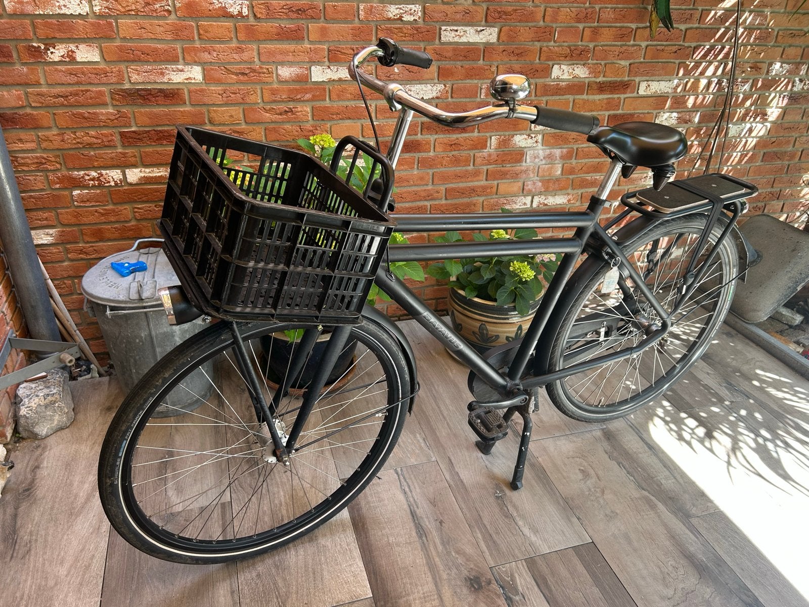 Zwarte Batavus transportfiets 55cm met voordrager en krat, Terugtraprem, Versnellingen, Ophalen, Overige merken