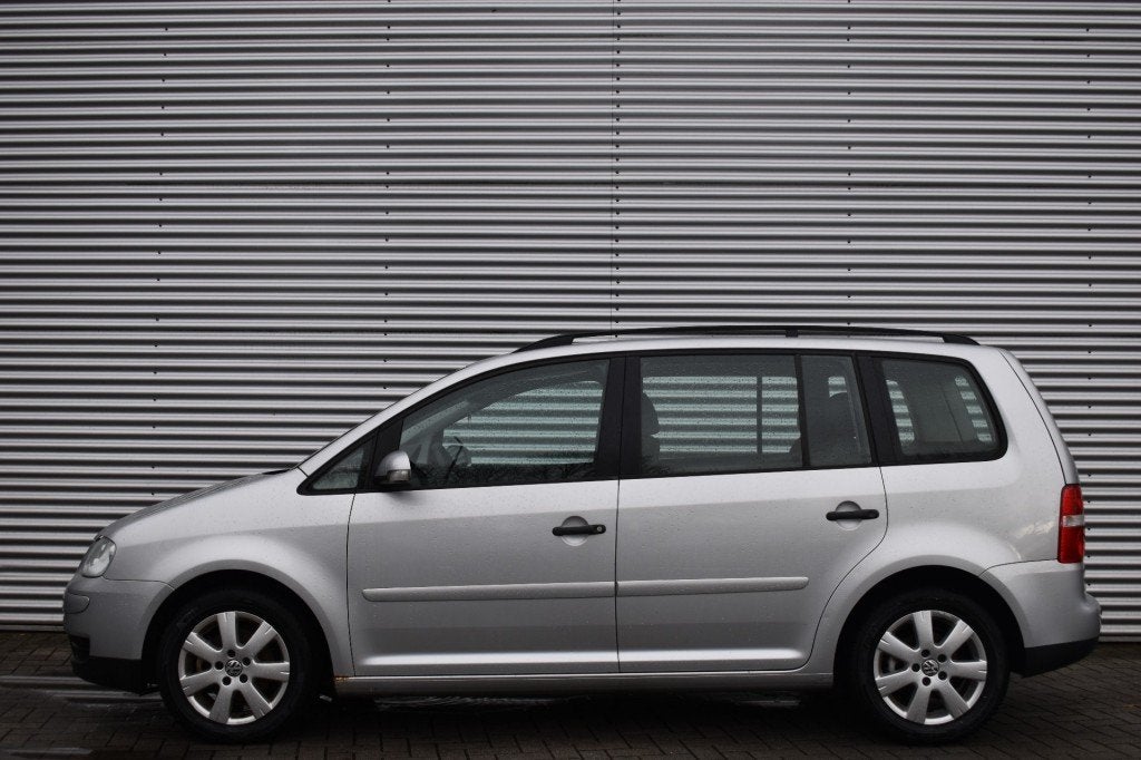 Volkswagen TOURAN 1.6-16V FSI ATHENE, Lederen bekleding, 4 cilinders, 4 stoelen, 116 pk