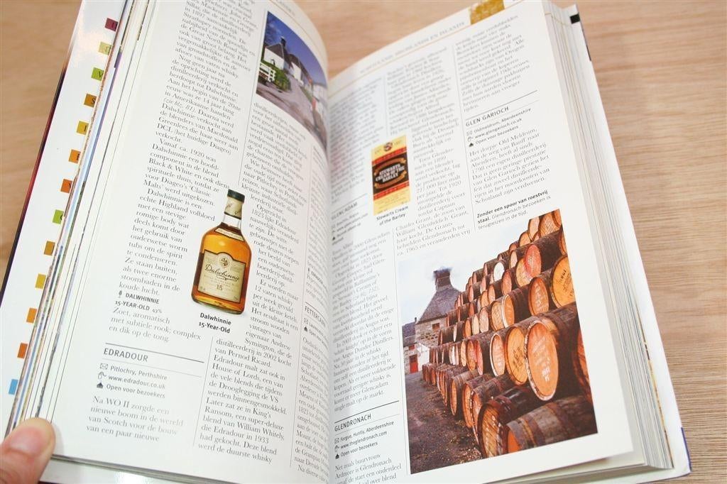 Whisky — Regio's, Distilleerderijen, Malts & Proefnotities., Ophalen of Verzenden, Zo goed als nieuw, Italië