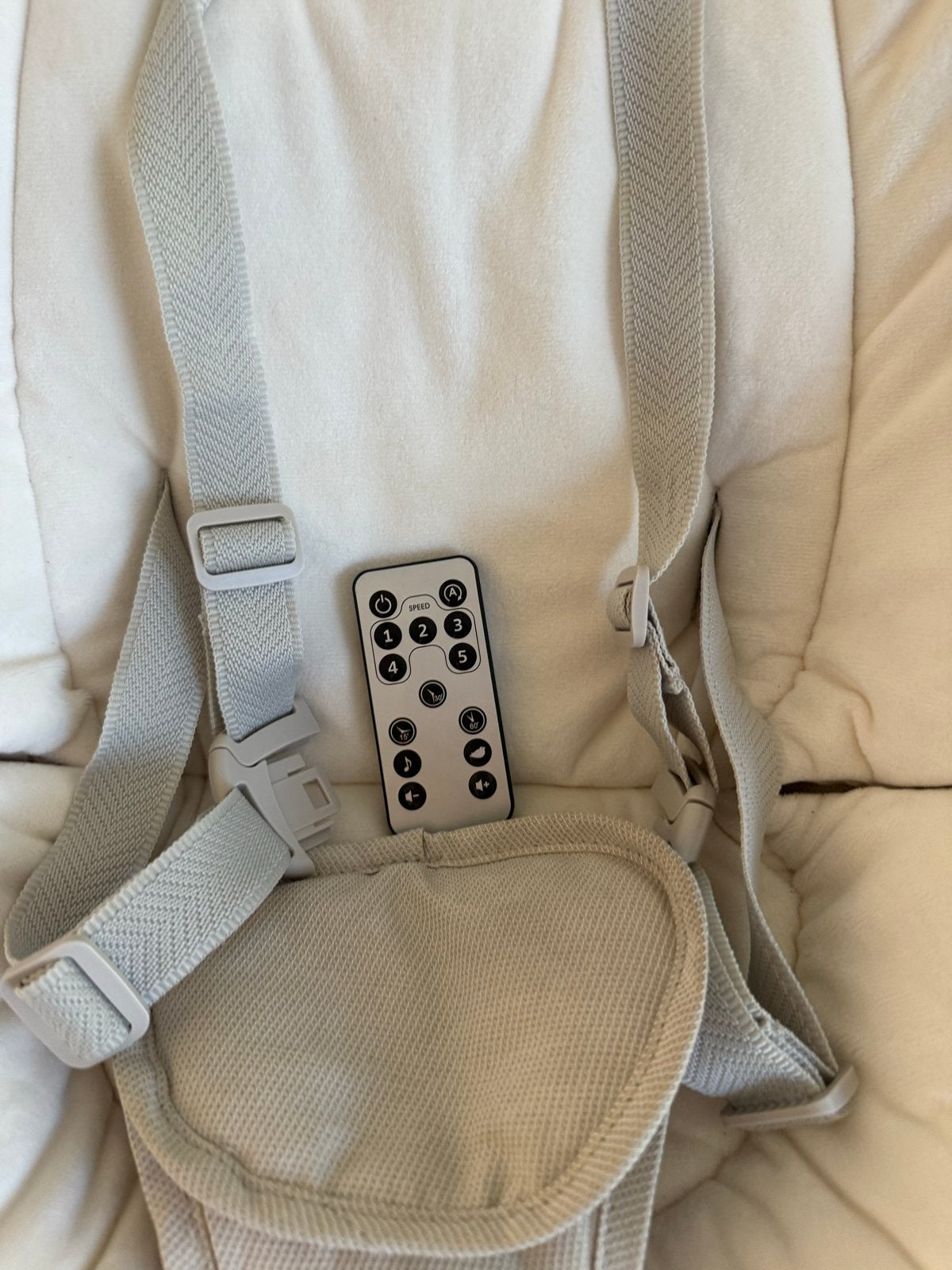 Qute elektrische baby schommelstoel met afstandsbediening, Kinderen en Baby's, Ophalen, Zo goed als nieuw