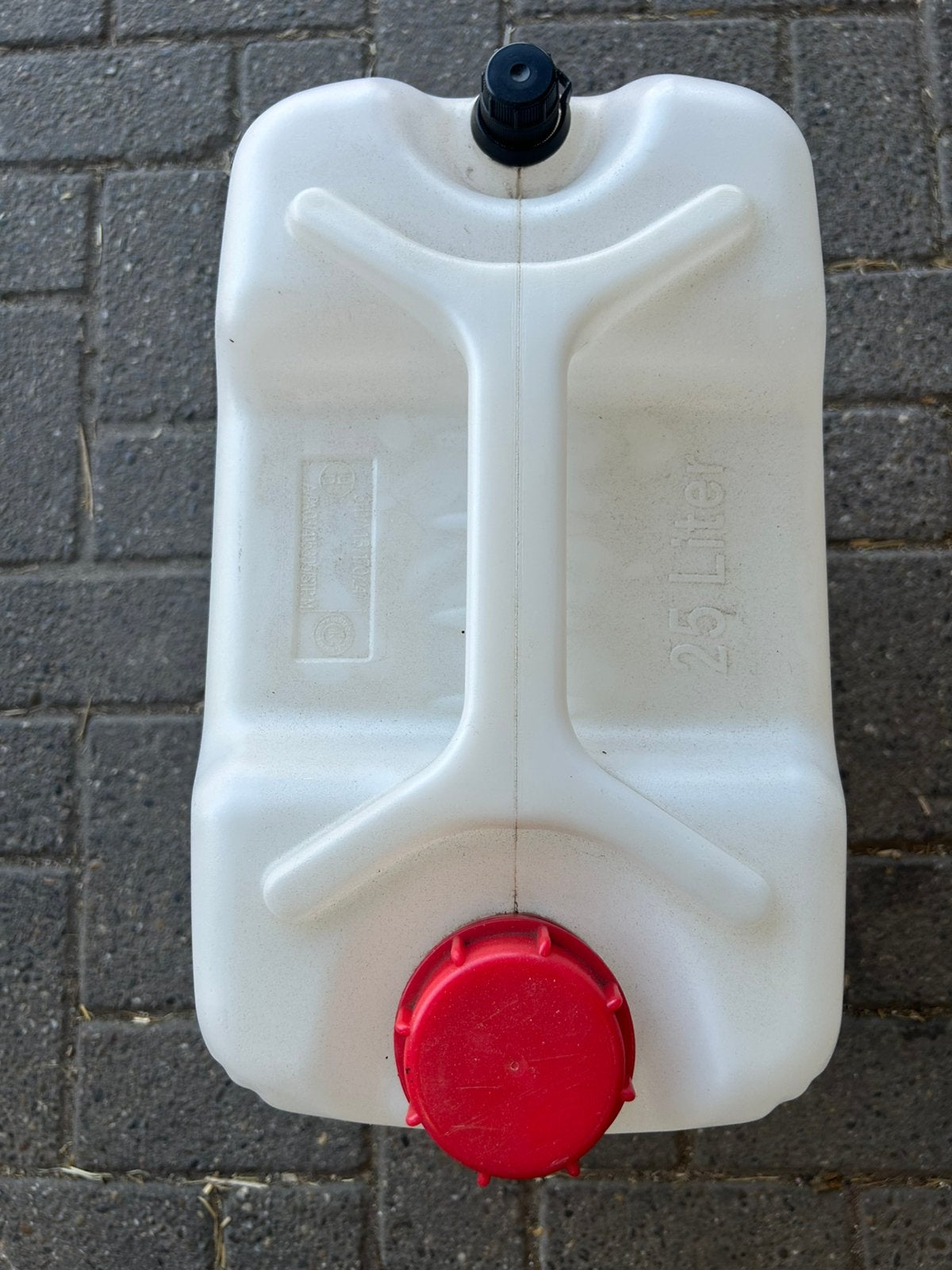 Jerrycans 16x, Minder dan 75 liter, Ophalen, Zo goed als nieuw