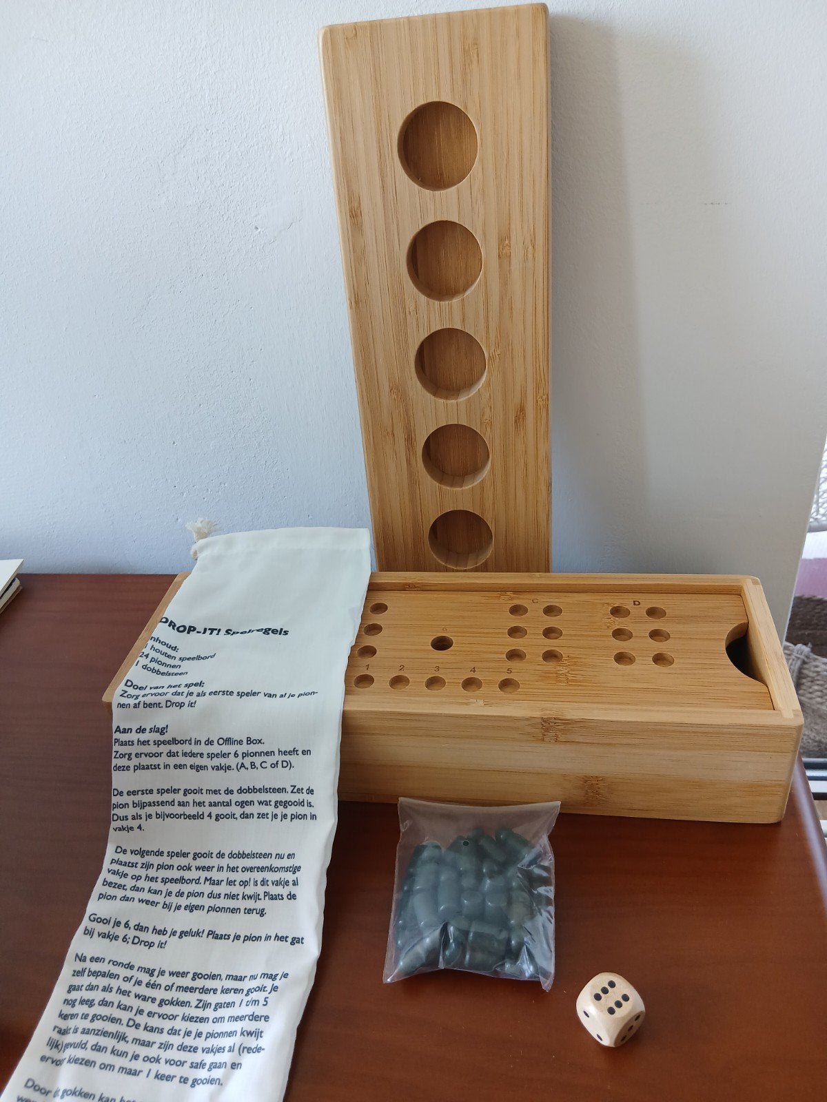 Nieuw spel Drop-It! in mooie zwaar houten speldoos en spel, Drie of vier spelers, Ophalen of Verzenden, Nieuw