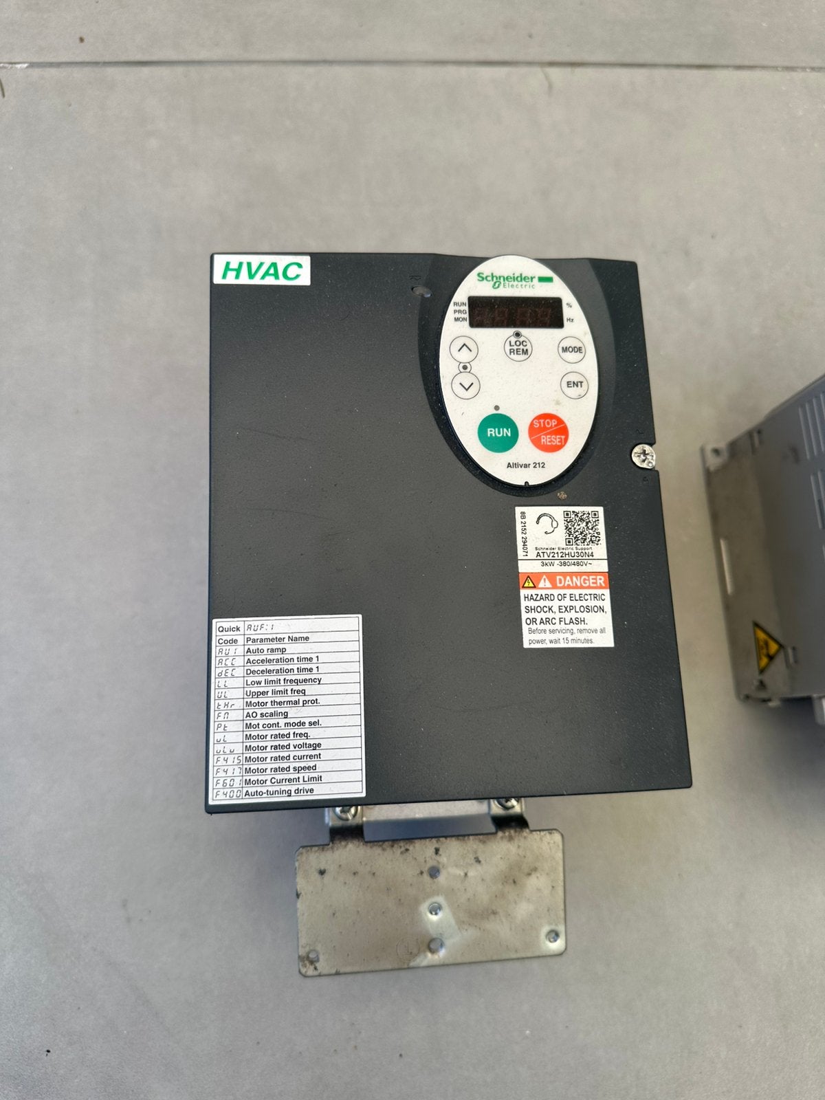 Schneider Altivar 212 ATV212HU30N4  frequentieregelaar, Ophalen of Verzenden, Zo goed als nieuw, Schneider Electric, Kabel of Snoer