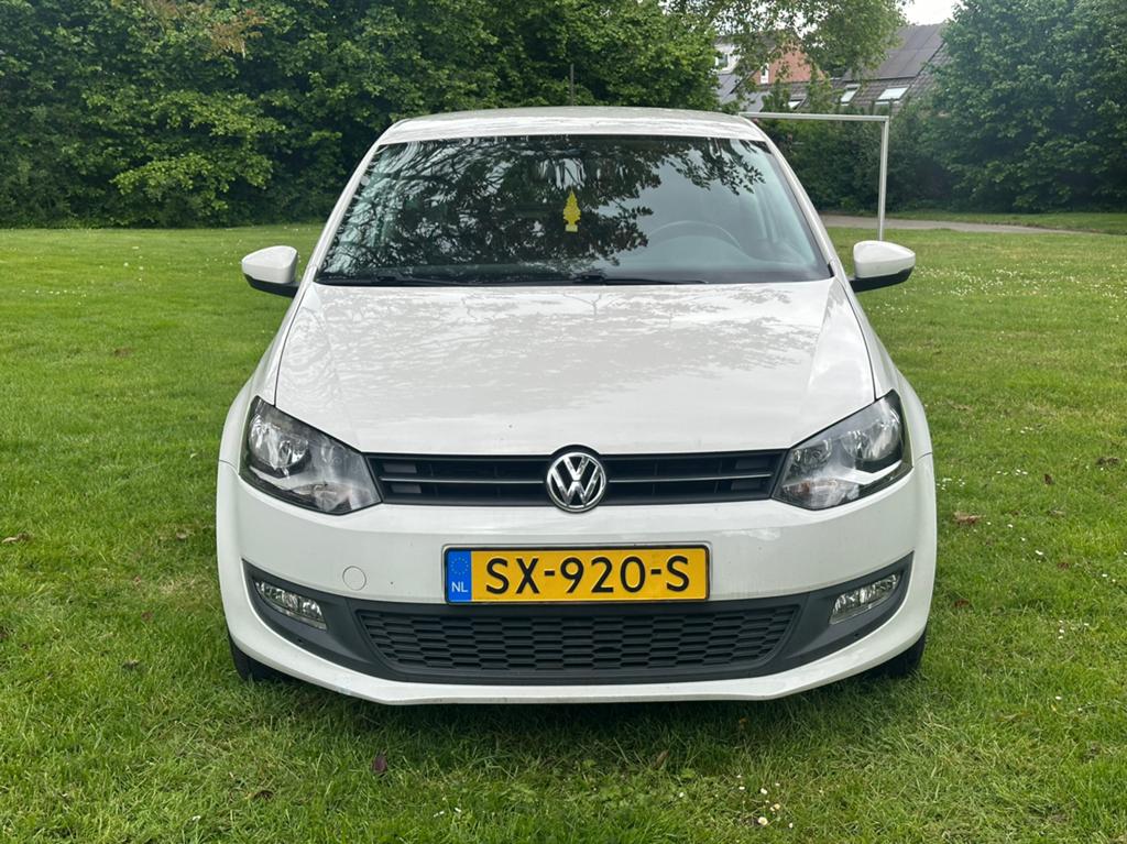 Volkswagen Polo 1.2 51KW 2010 Wit, Auto's, Voorwielaandrijving, 40 €/maand, 1198 cc, Wit