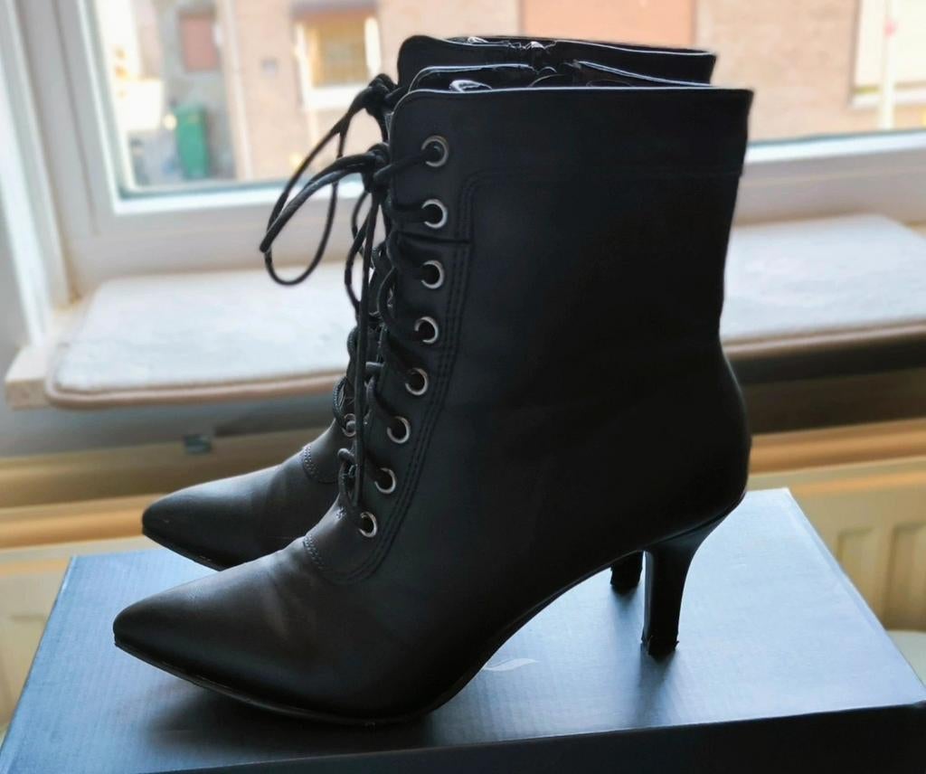 Winklepickers - Winkle Pickers - Pikes - Maat 38 - Gothic, Bonprix, Zwart, Lage of Enkellaarzen, Ophalen of Verzenden
